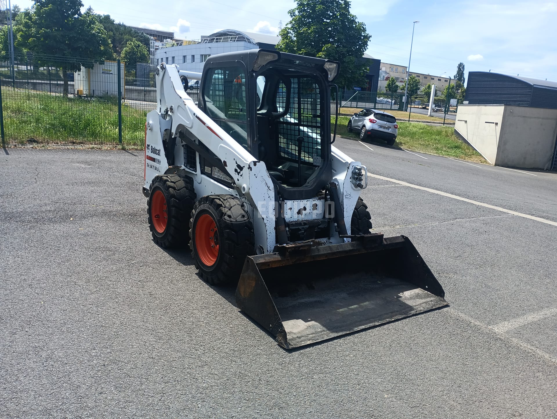 Bobcat S530  - - Used Wheeled Skid Steer