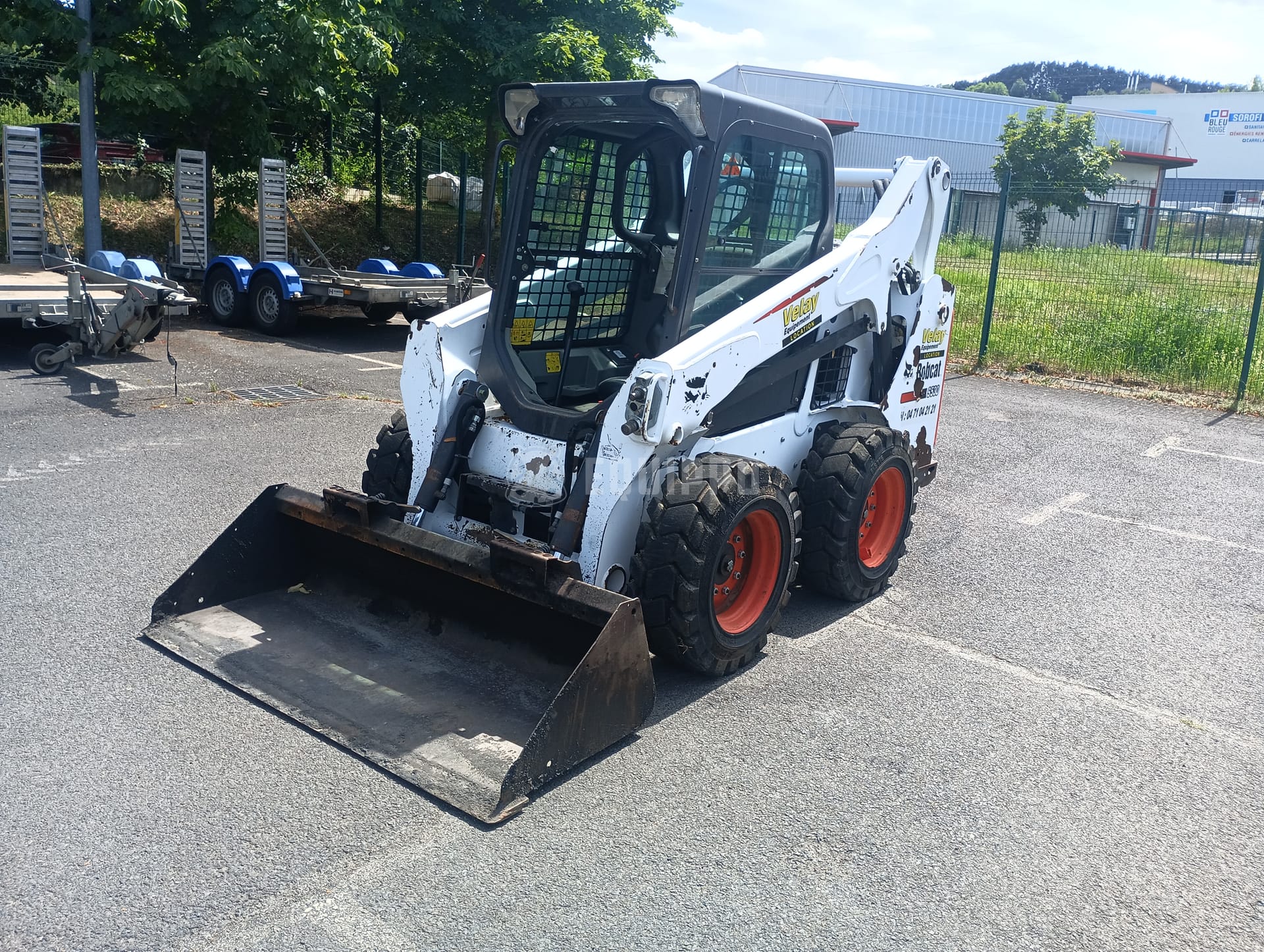 Bobcat S530  - - Used Wheeled Skid Steer