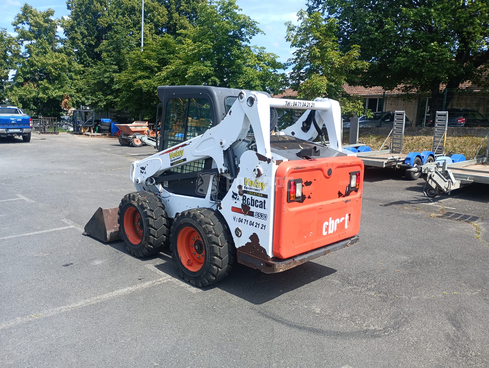 Bobcat S530  - - Used Wheeled Skid Steer