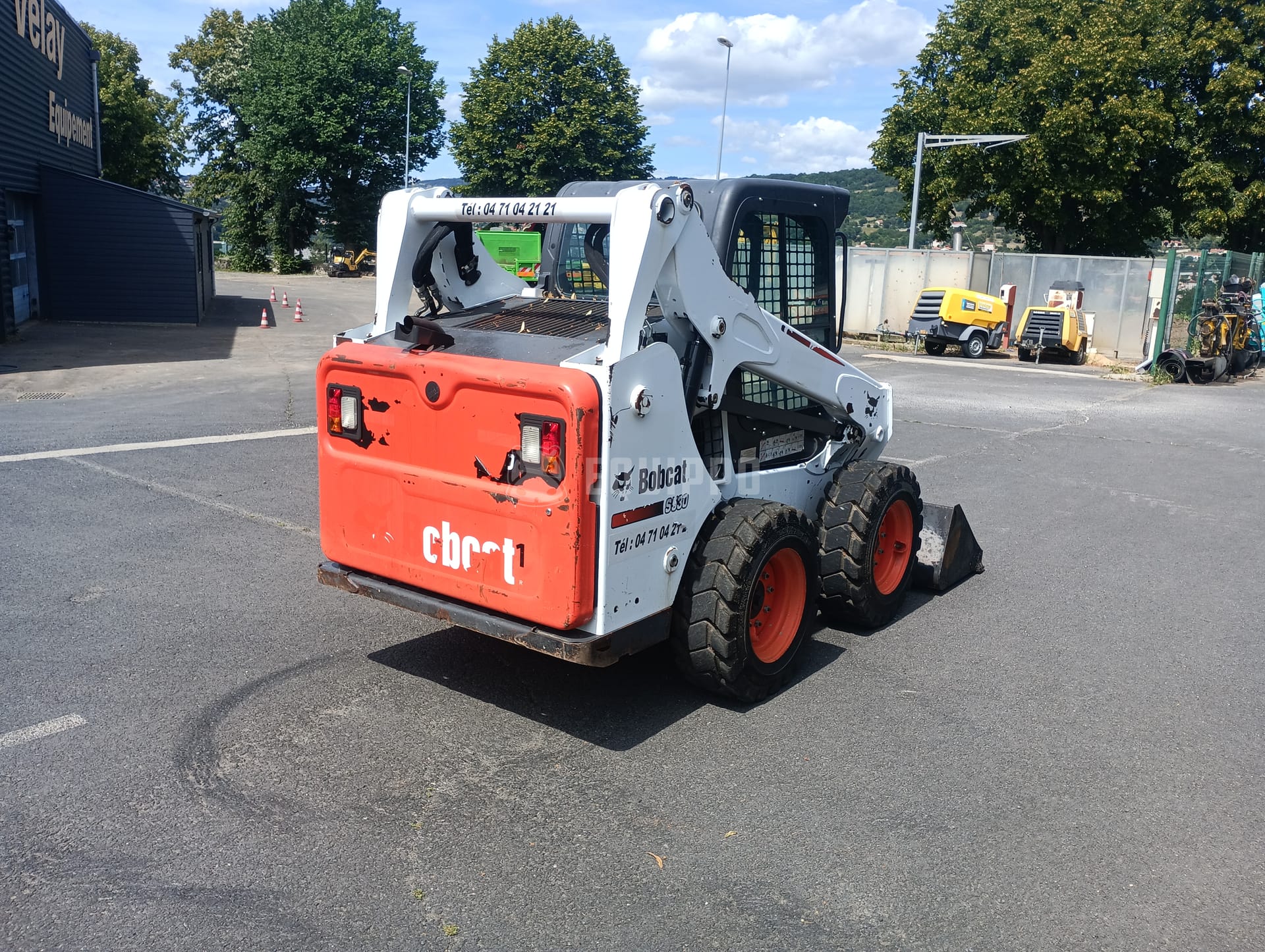 Bobcat S530  - - Used Wheeled Skid Steer