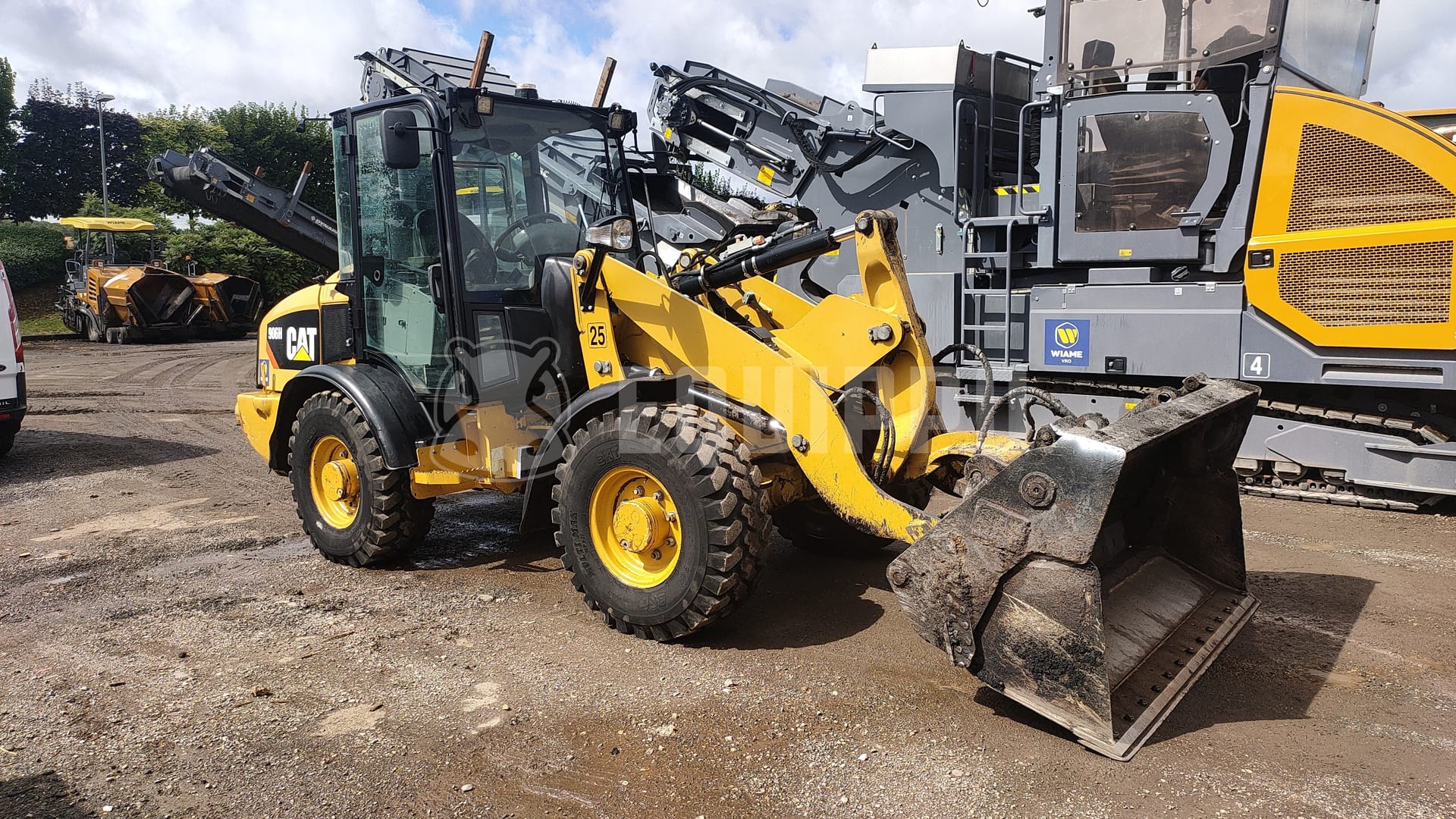 Caterpillar 906H - - Used Wheel Loader