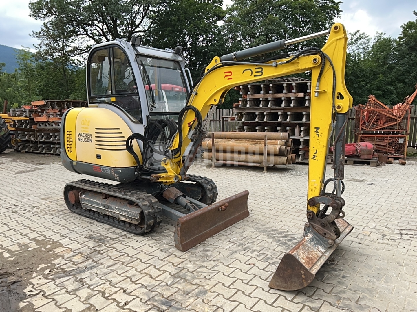Wacker Neuson 2503 E03-04 - - Used Mini Excavator < 7t