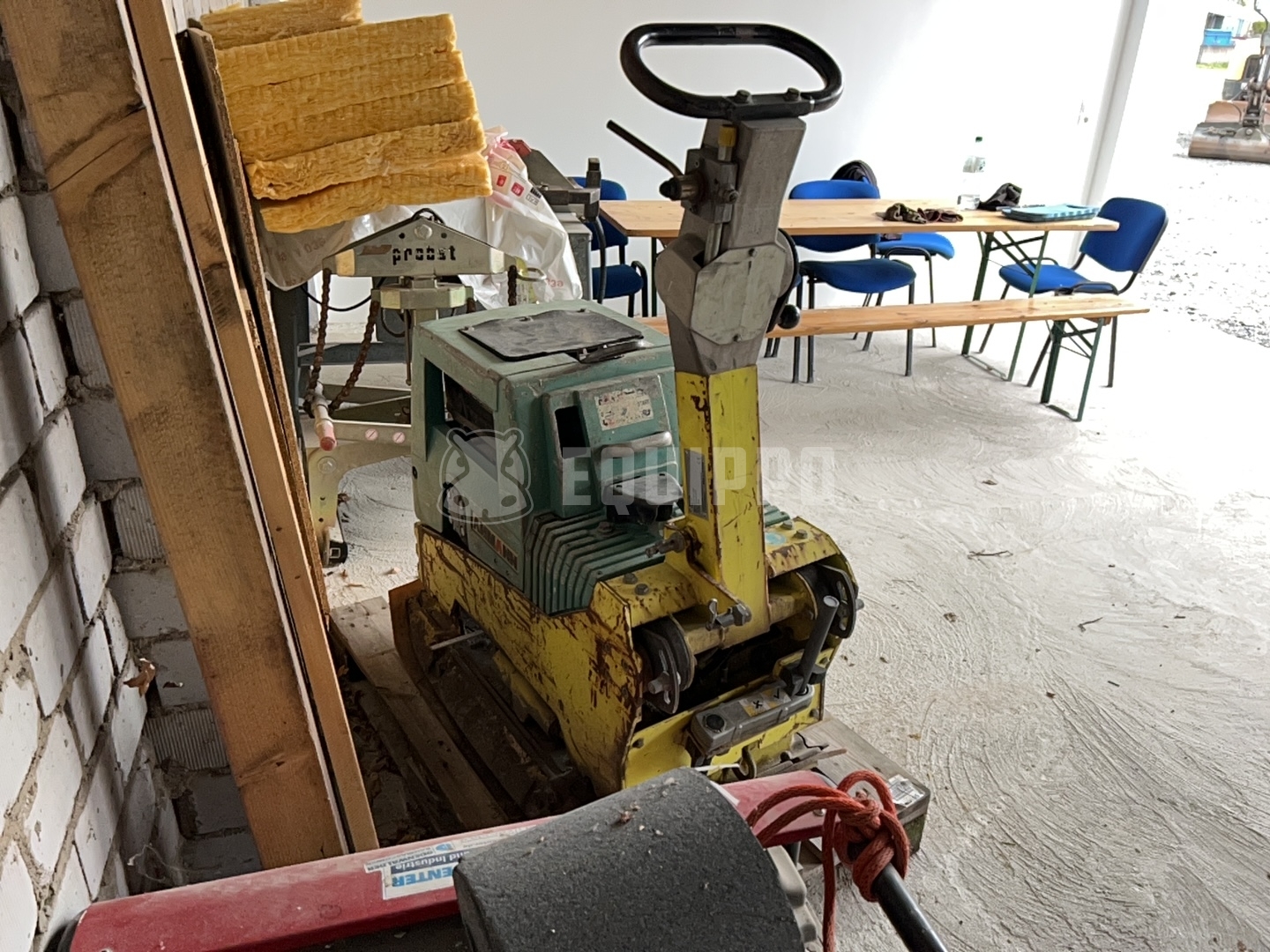 Ammann AVH 4020 - - Compactador manual Usada