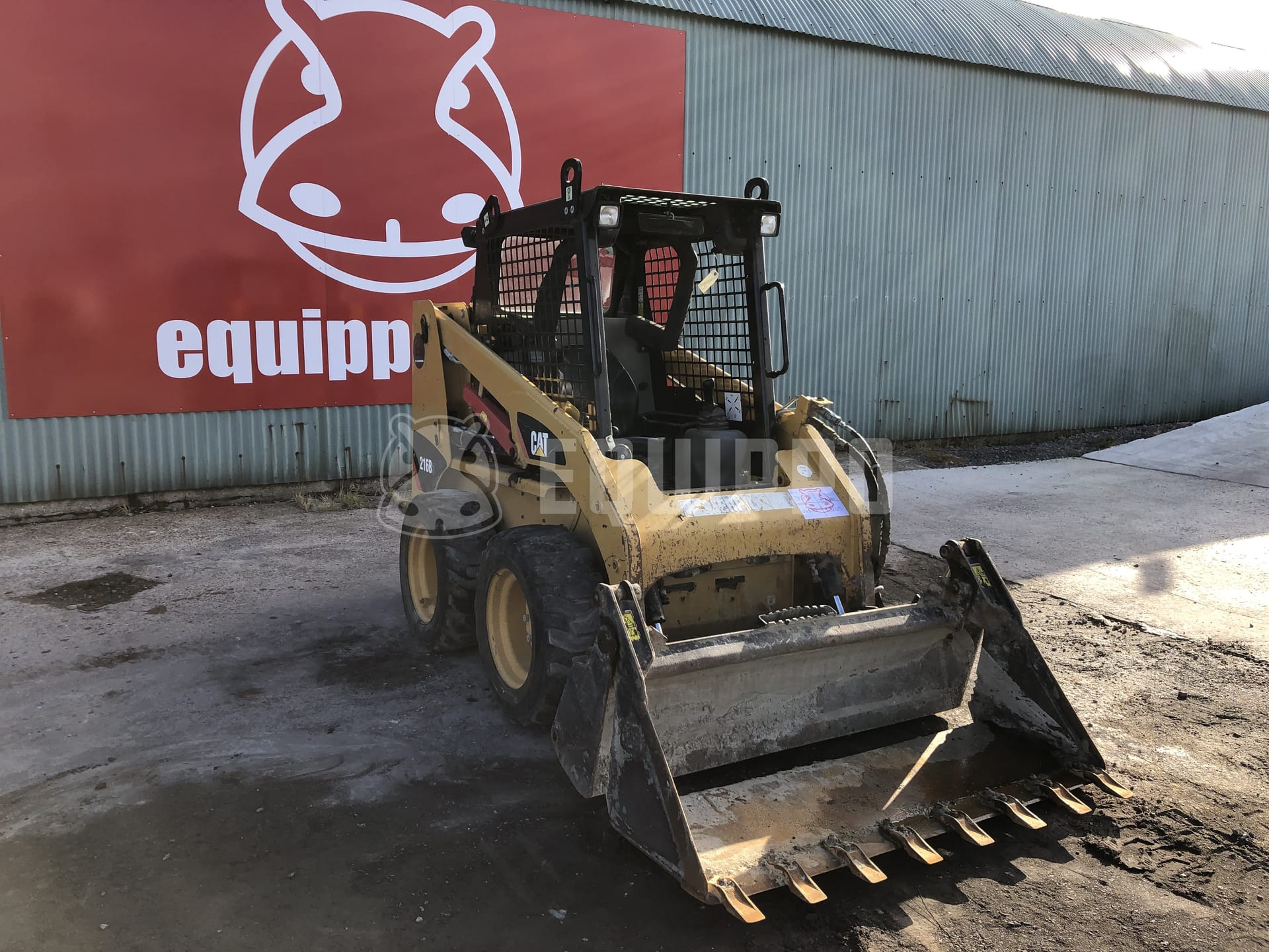 Caterpillar 216B3  - - Used Loader