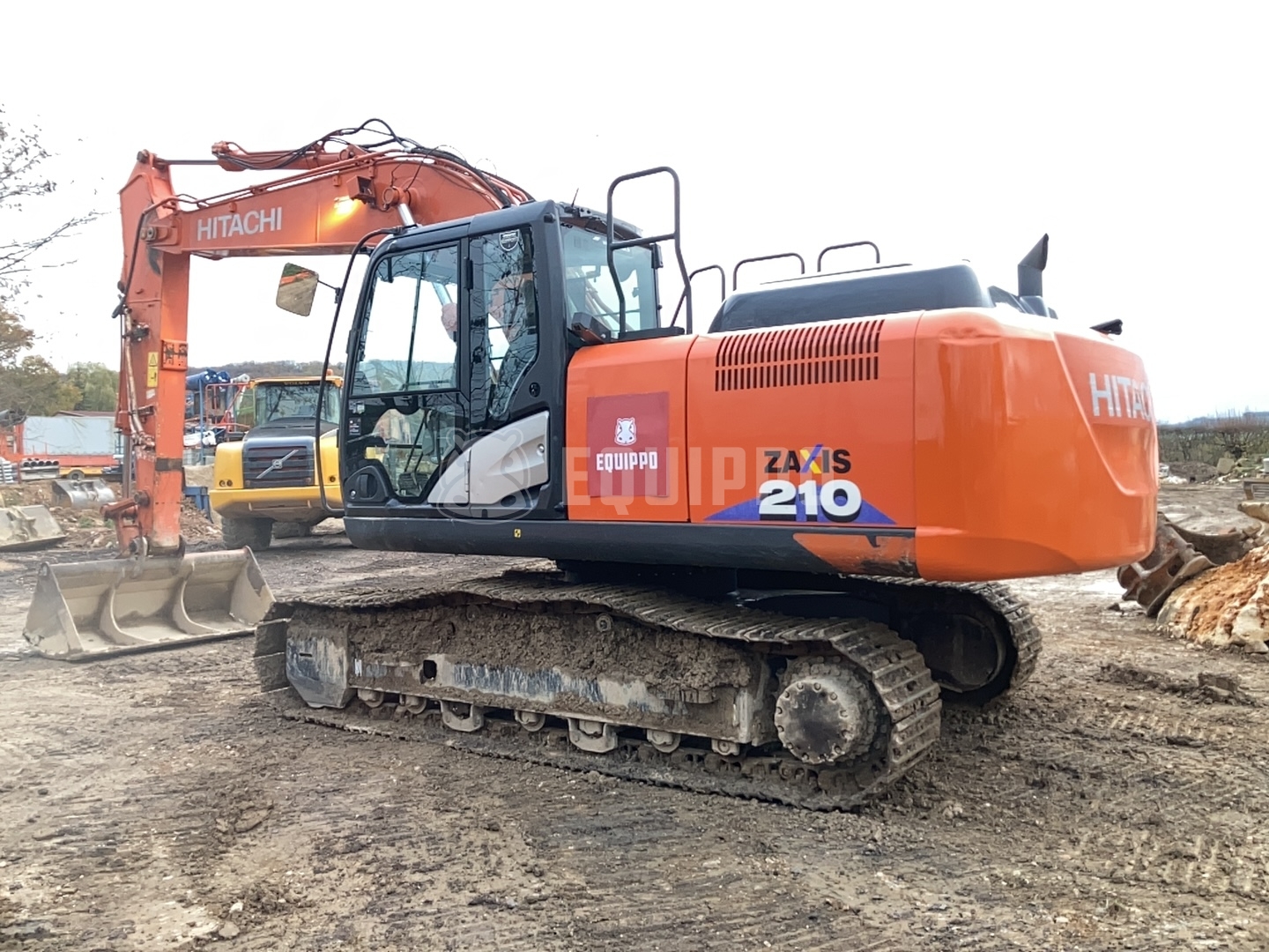 Hitachi ZX210-6  - - Pelle sur chenilles d’Occasion