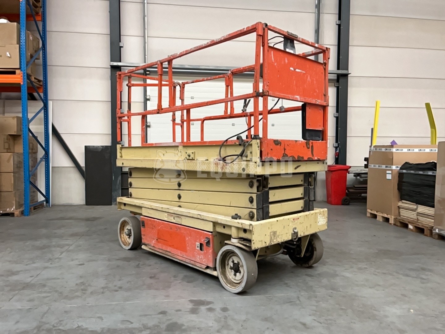 JLG 2646ES (9.92 meters) - - Used Scissor Lift