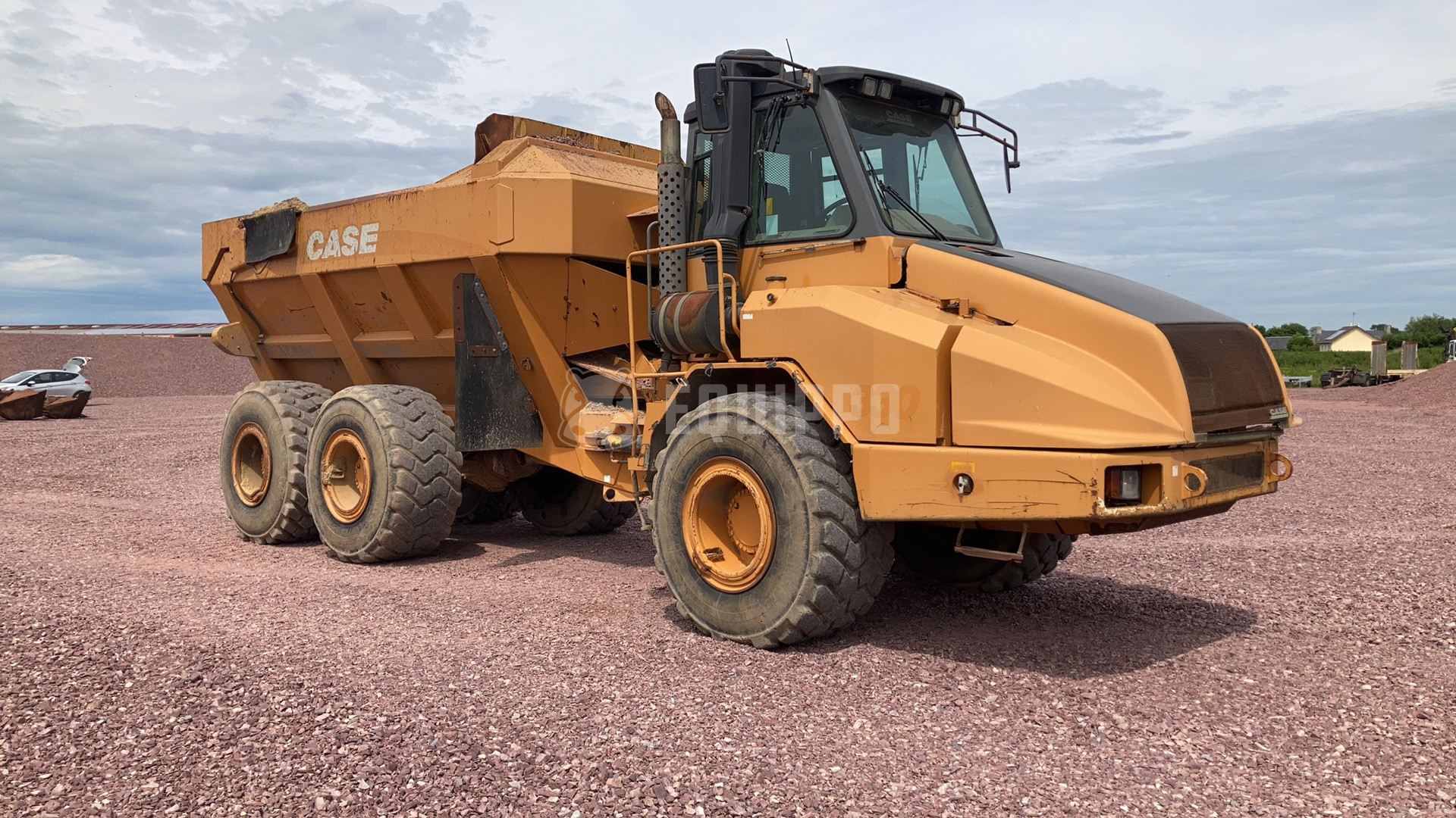 Case 330E  - - Gebrauchte  Knickgelenkter Muldenkipper