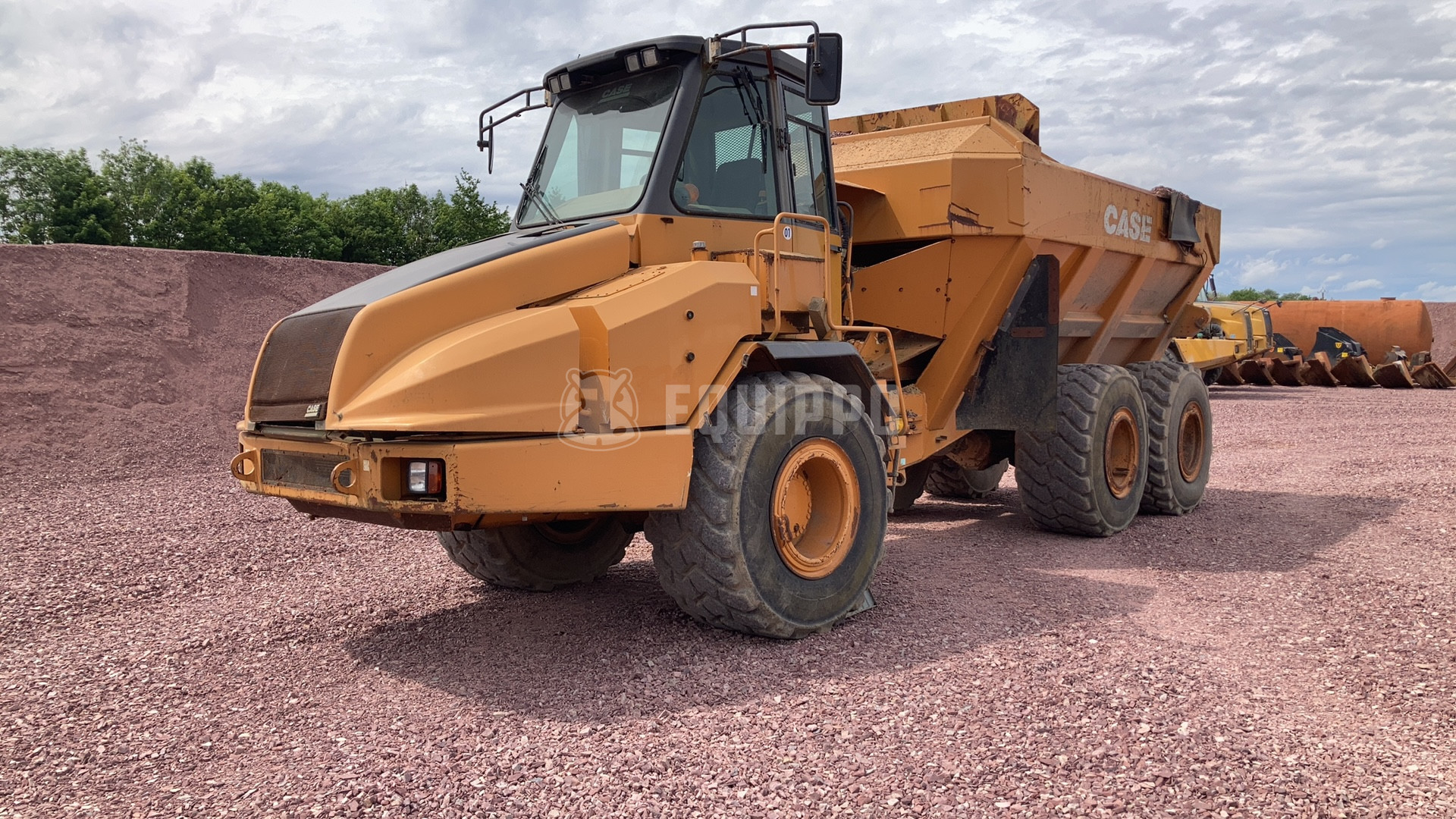 Case 330E  - - Gebrauchte  Knickgelenkter Muldenkipper