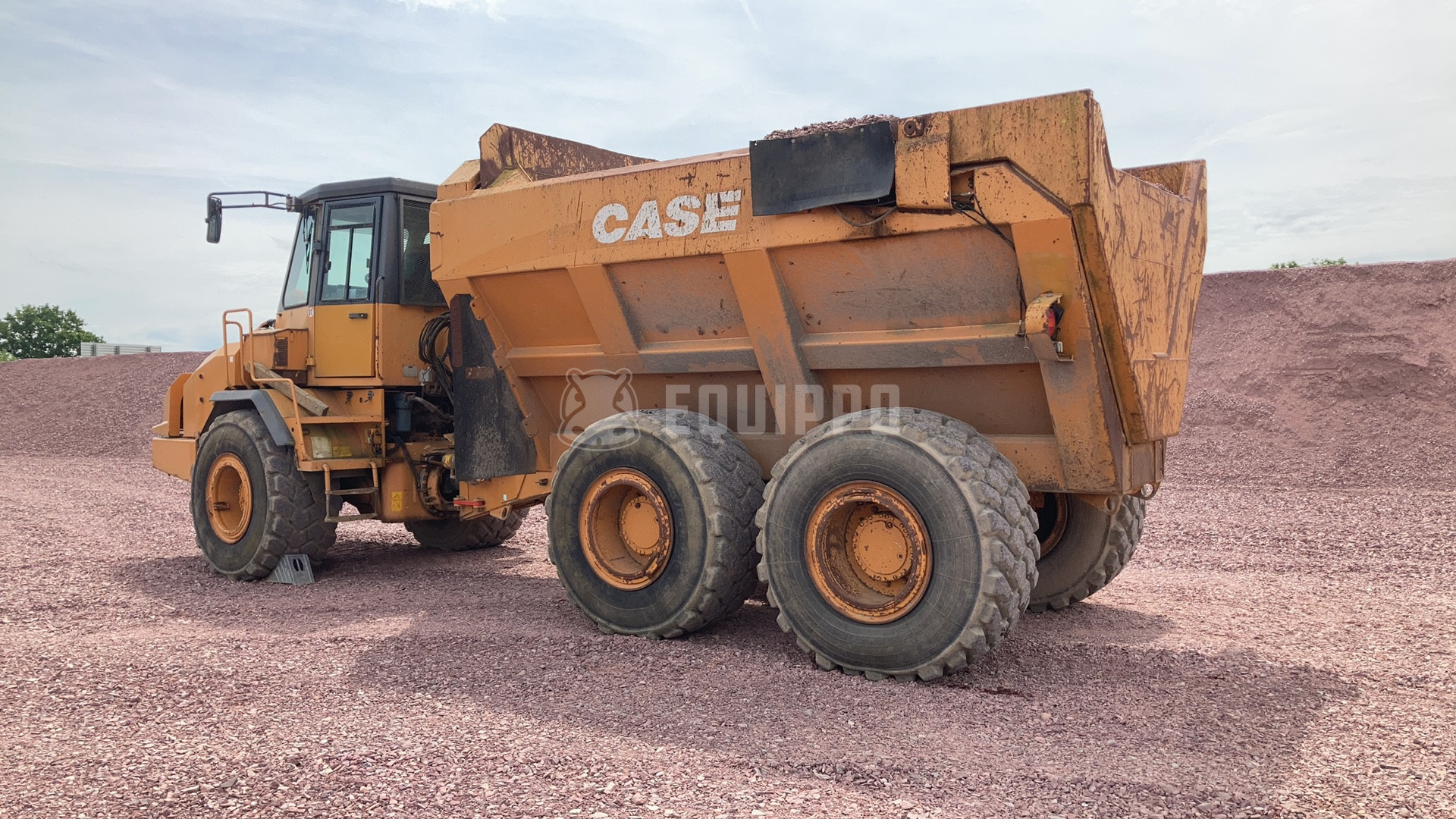 Case 330E  - - Gebrauchte  Knickgelenkter Muldenkipper
