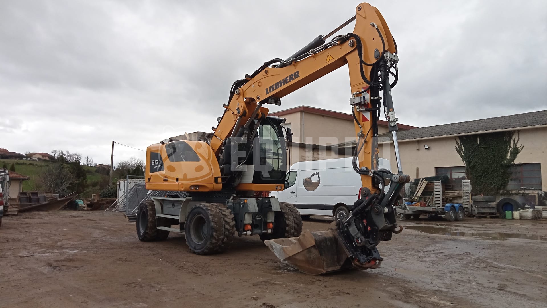Liebherr A 913 Compact Litronic with OilQuick Rototilt, 6 buckets, palletfork and hydraulic hammer - - Used Wheeled Excavator