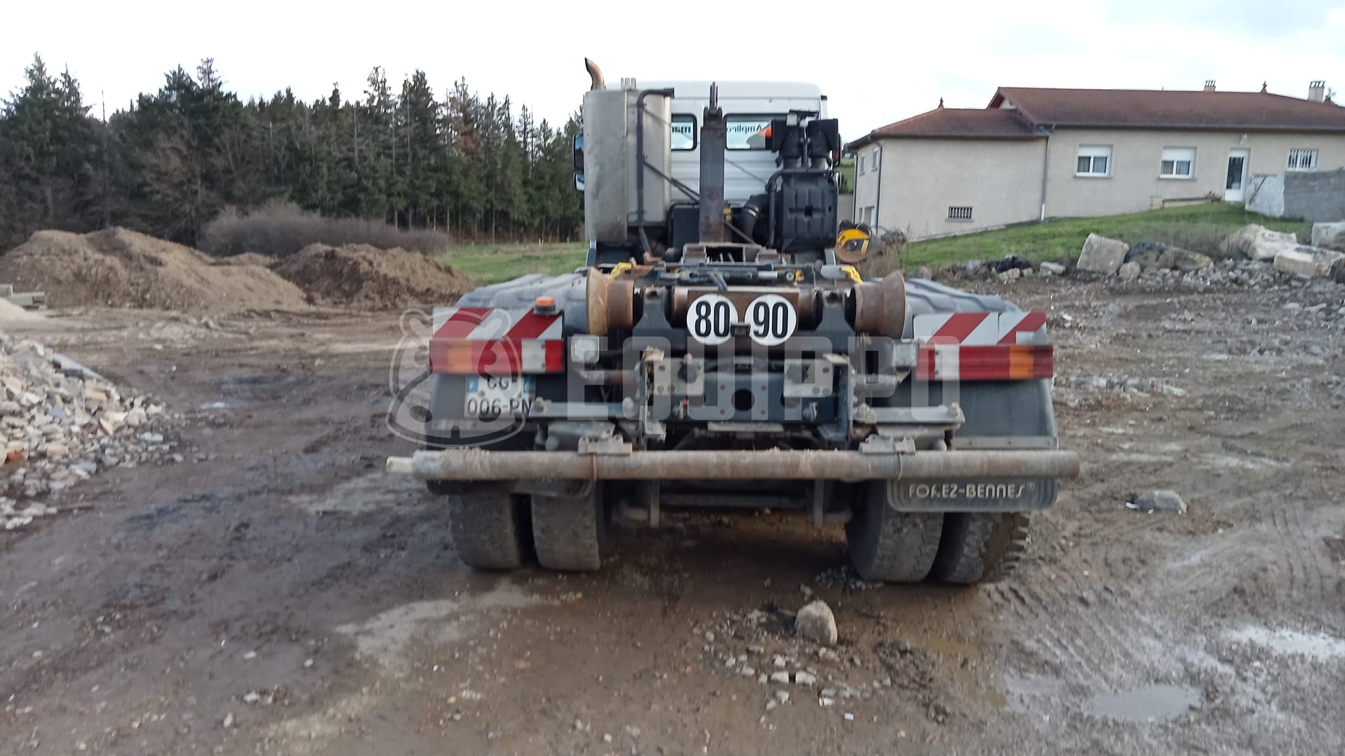 Mercedes-Benz 8x4 with Marrel telescopic hook arm (22 tons) - - Used Roll Off-Tipper Truck