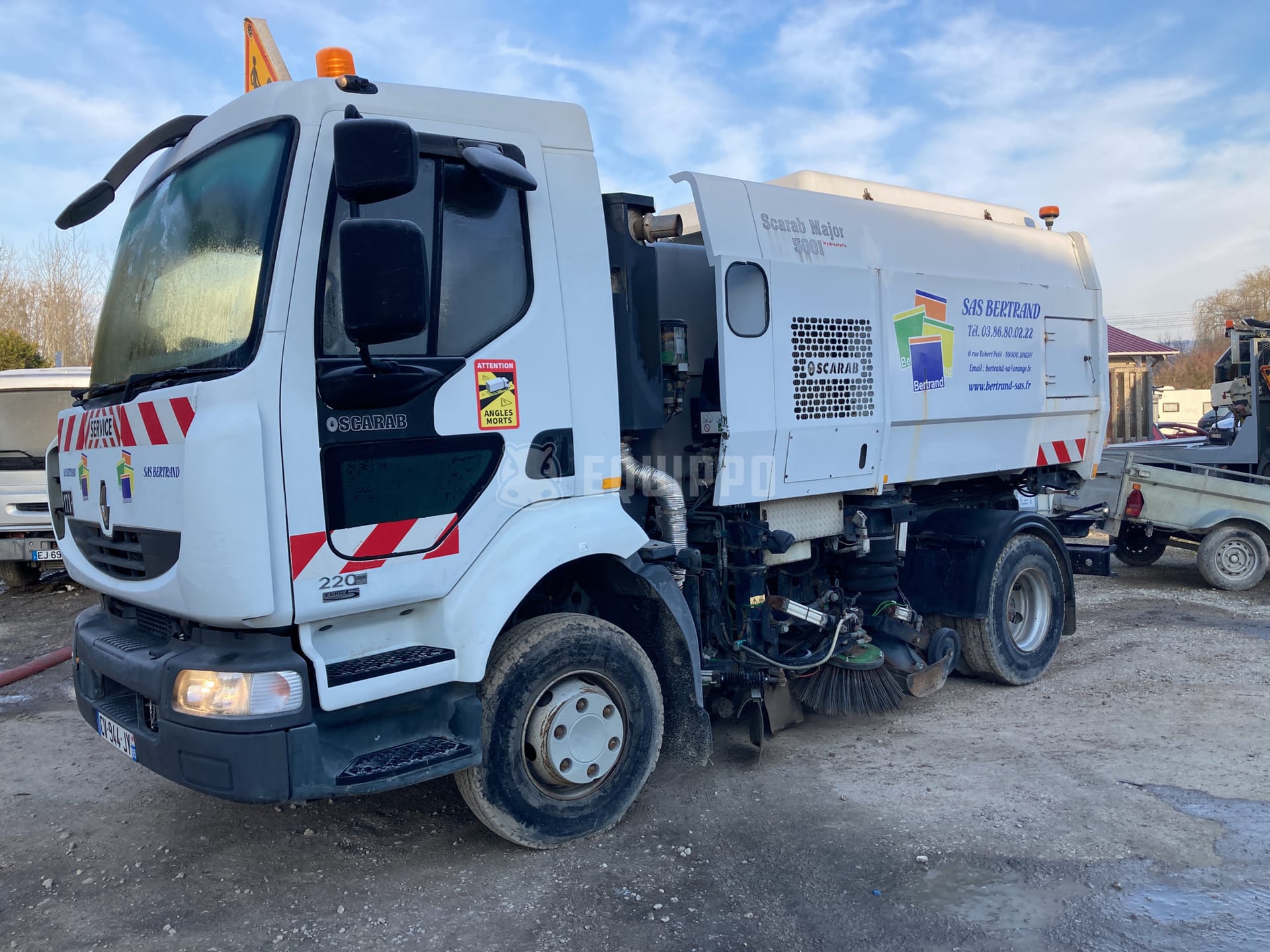 Renault 220 Scarab Major 5001 - - Used Sweeper