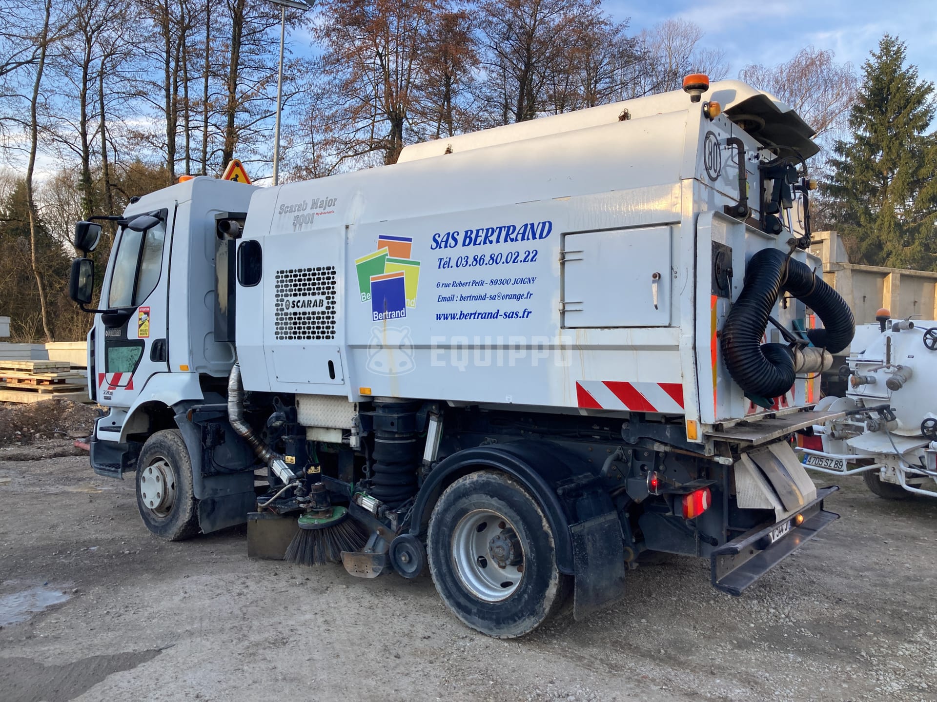 Renault 220 Scarab Major 5001 - - Used Sweeper