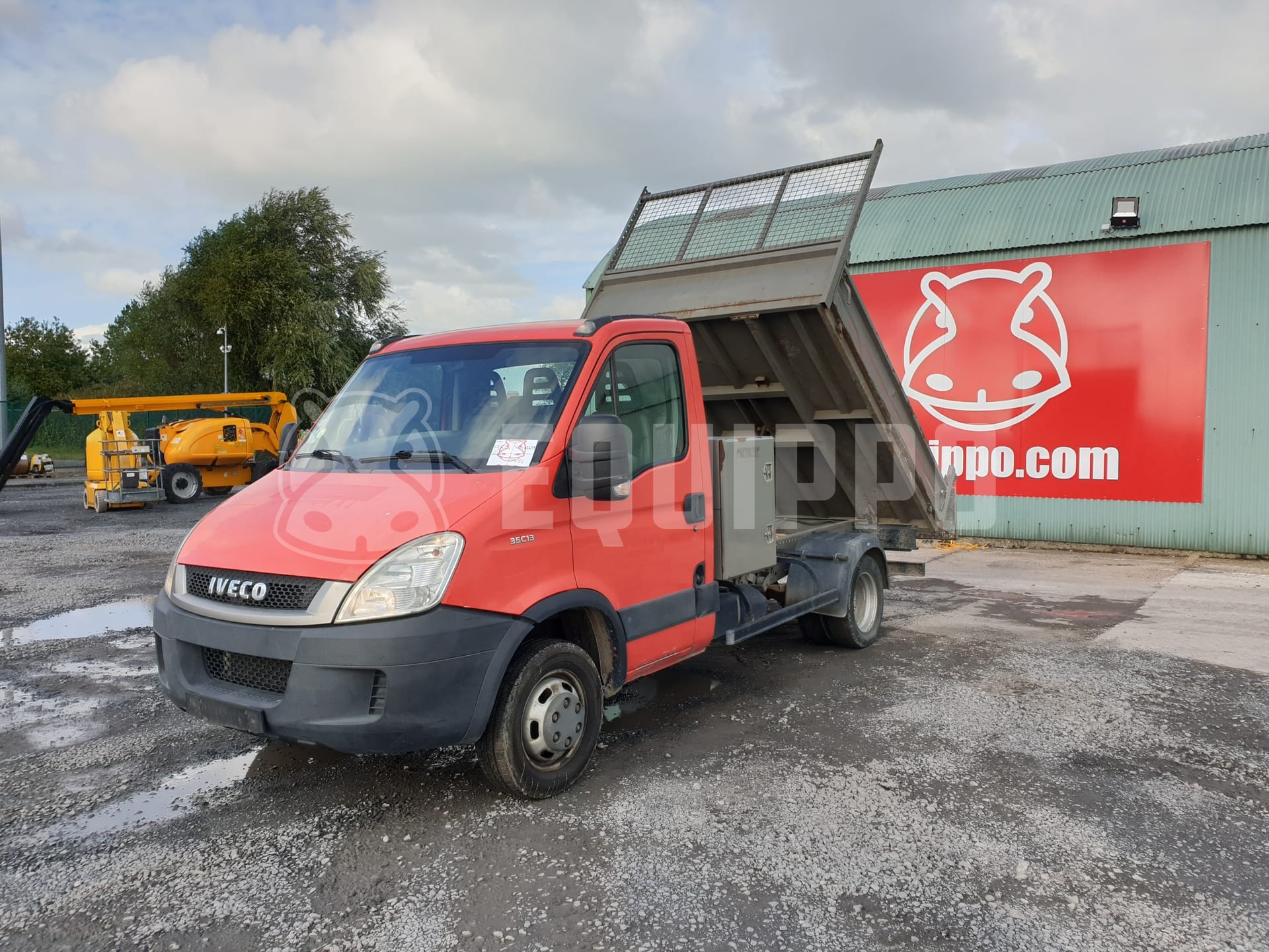 Iveco 35C13 w/ Dump  - - Used Dump Truck