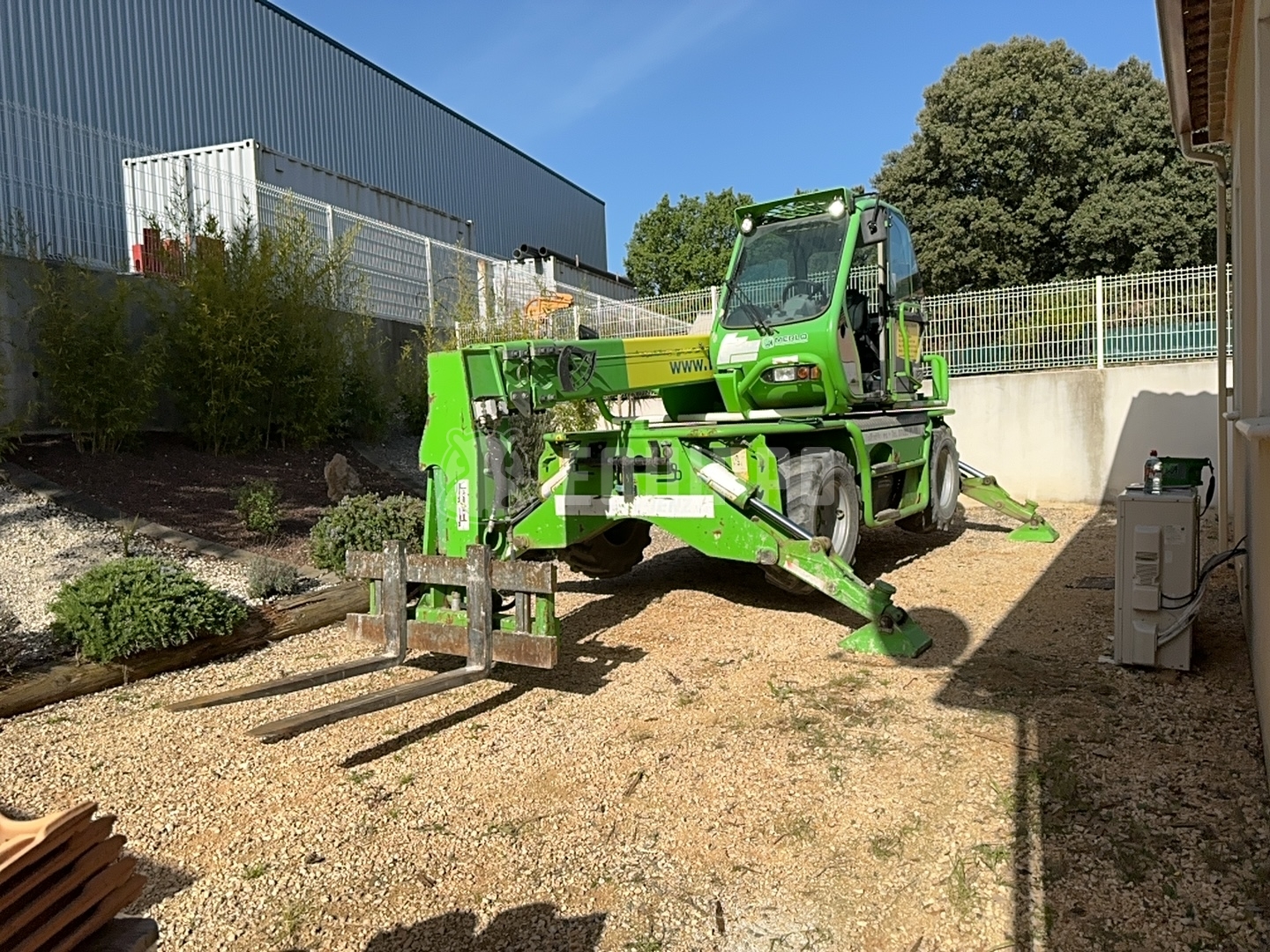 Merlo RT 38 4x4x4 Roto avec fourches et manbasket - - Chariot Télescopique d’Occasion