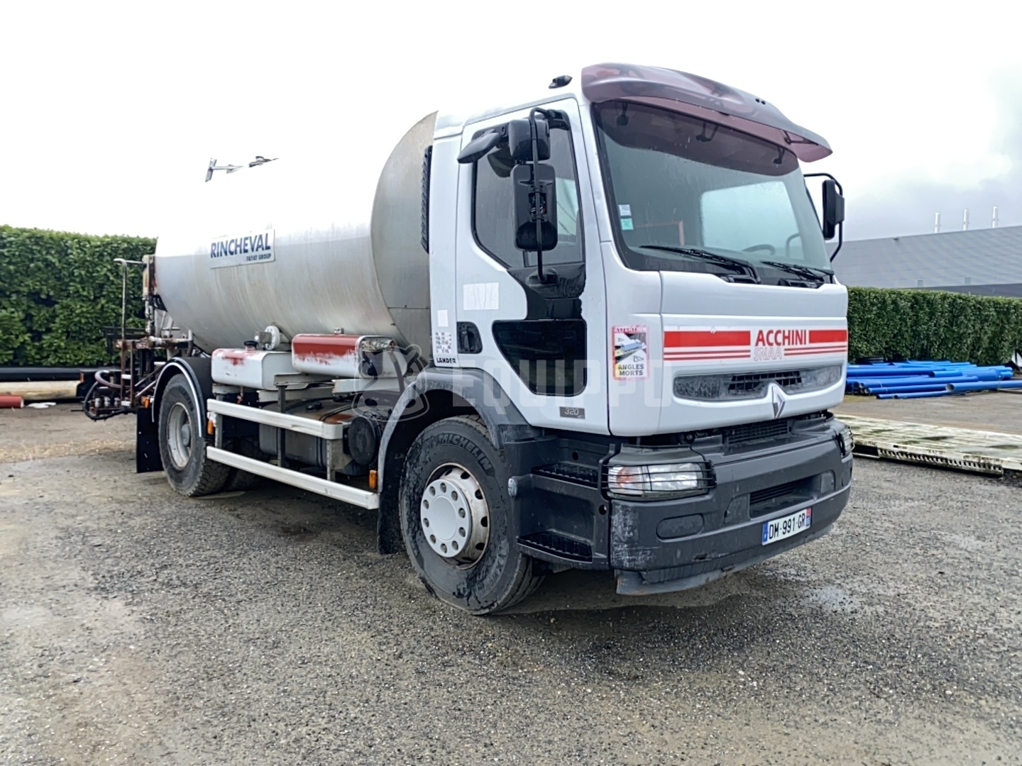 Renault Kerax 320 DCi 4x2 with Rincheval bitumen sprayer - - Used Asphalt Sprayer