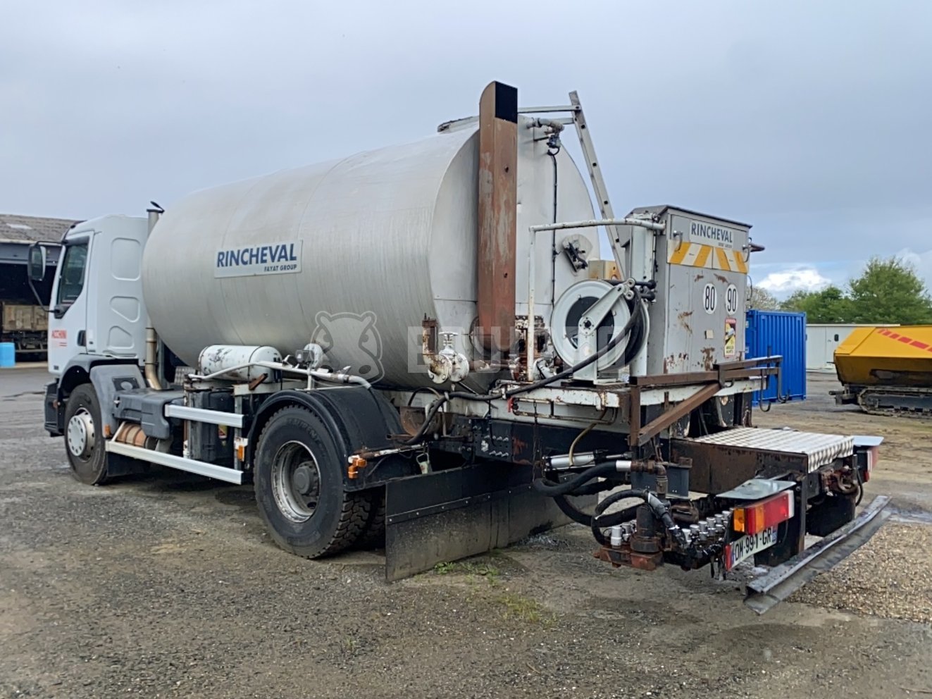 Renault Kerax 320 DCi 4x2 with Rincheval bitumen sprayer - - Used Asphalt Sprayer