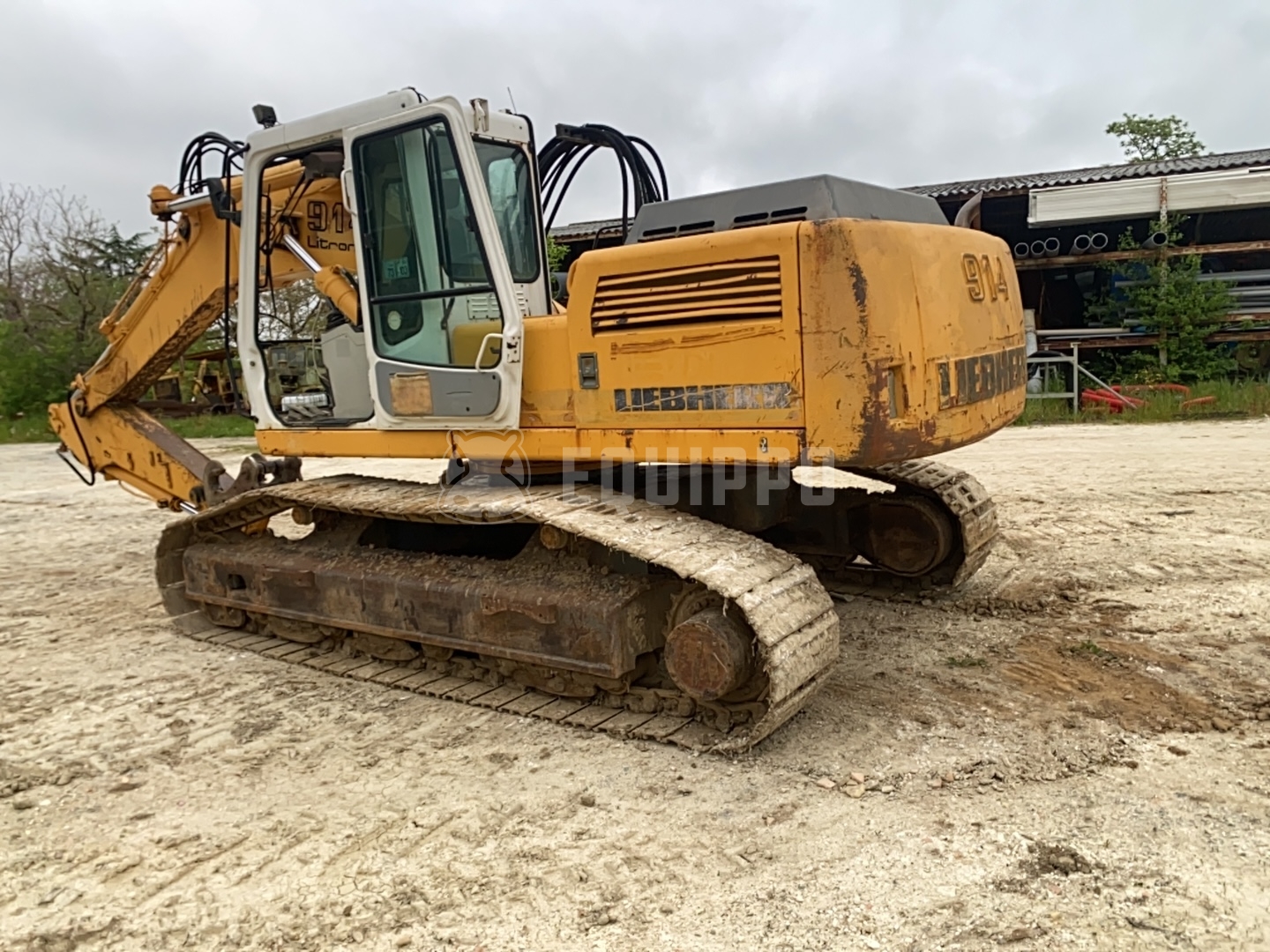 Liebherr R 914 Litronic HD-SL with bucket (damaged cabin) - - Used Tracked Excavator