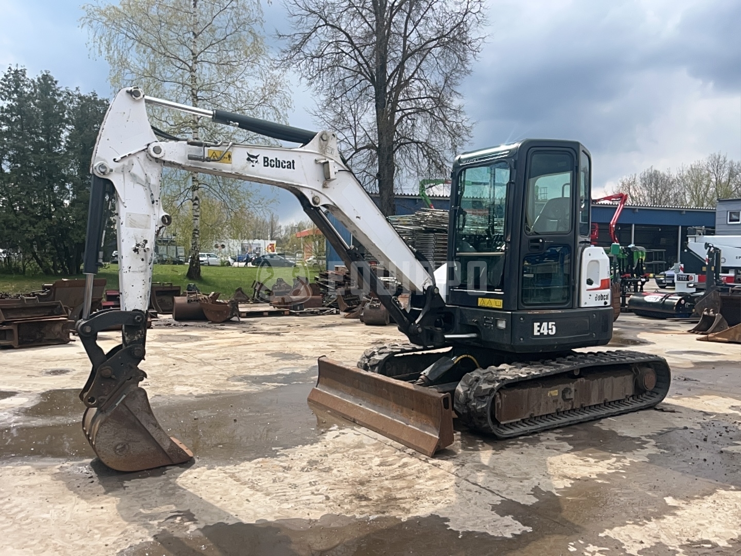 Bobcat E45 met 2 graafbakken - - Gebruikte Mini graafmachine < 7t