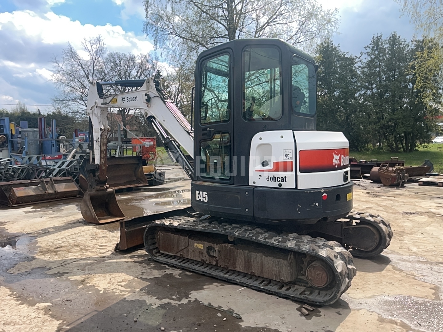Bobcat E45 met 2 graafbakken - - Gebruikte Mini graafmachine < 7t