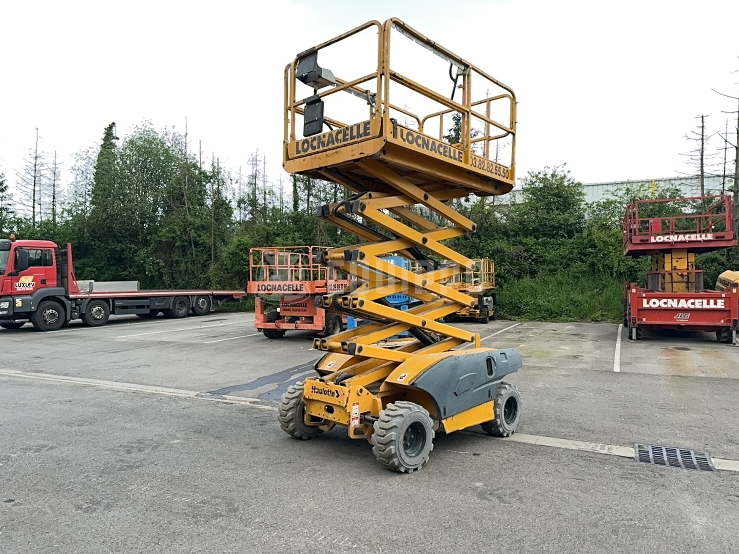 Haulotte Compact 12 Rte (12,14 meters) - - Used Scissor Lift