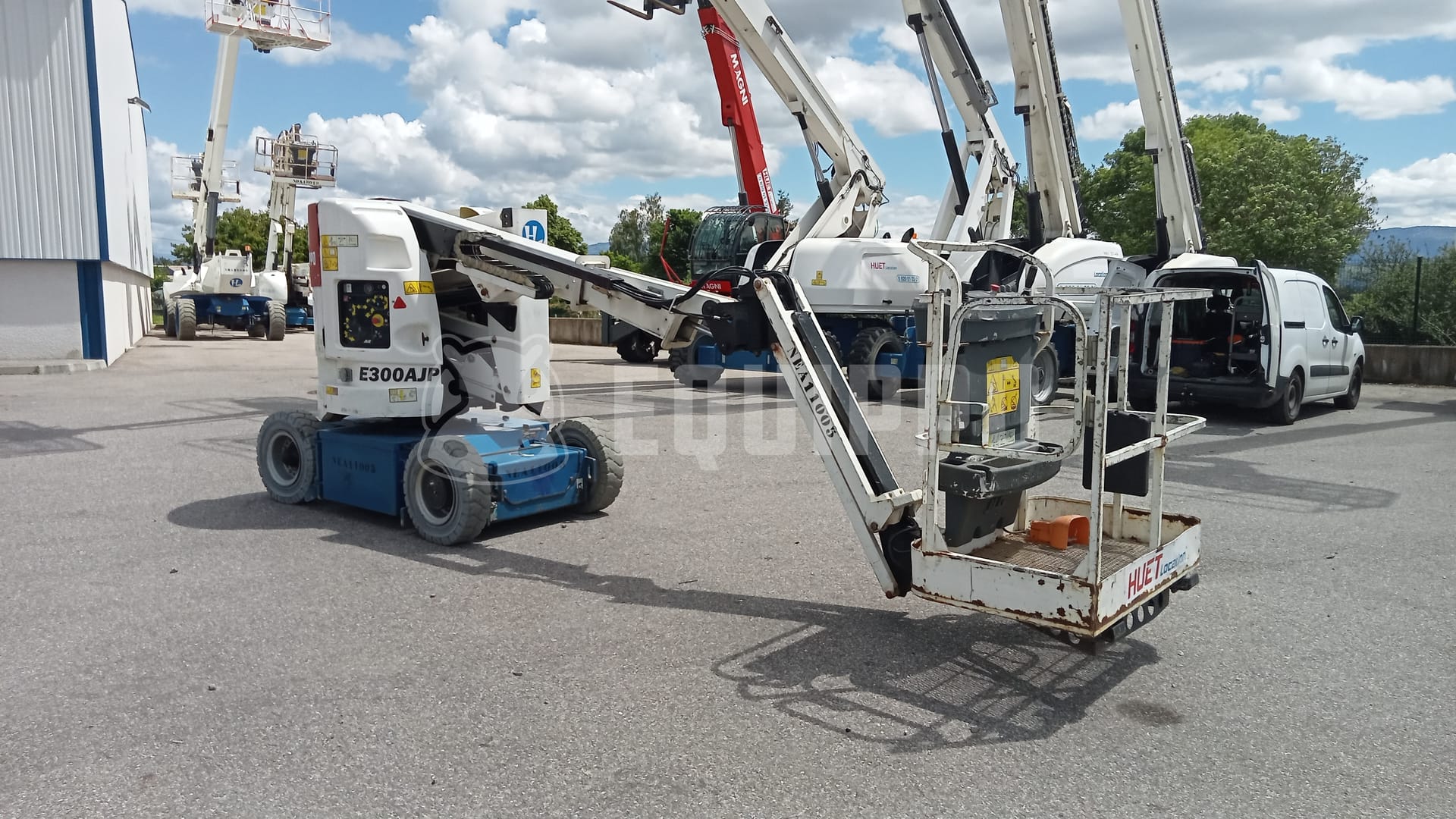 JLG E300AJP (10,97 mètres) - - Nacelle articulée d’Occasion