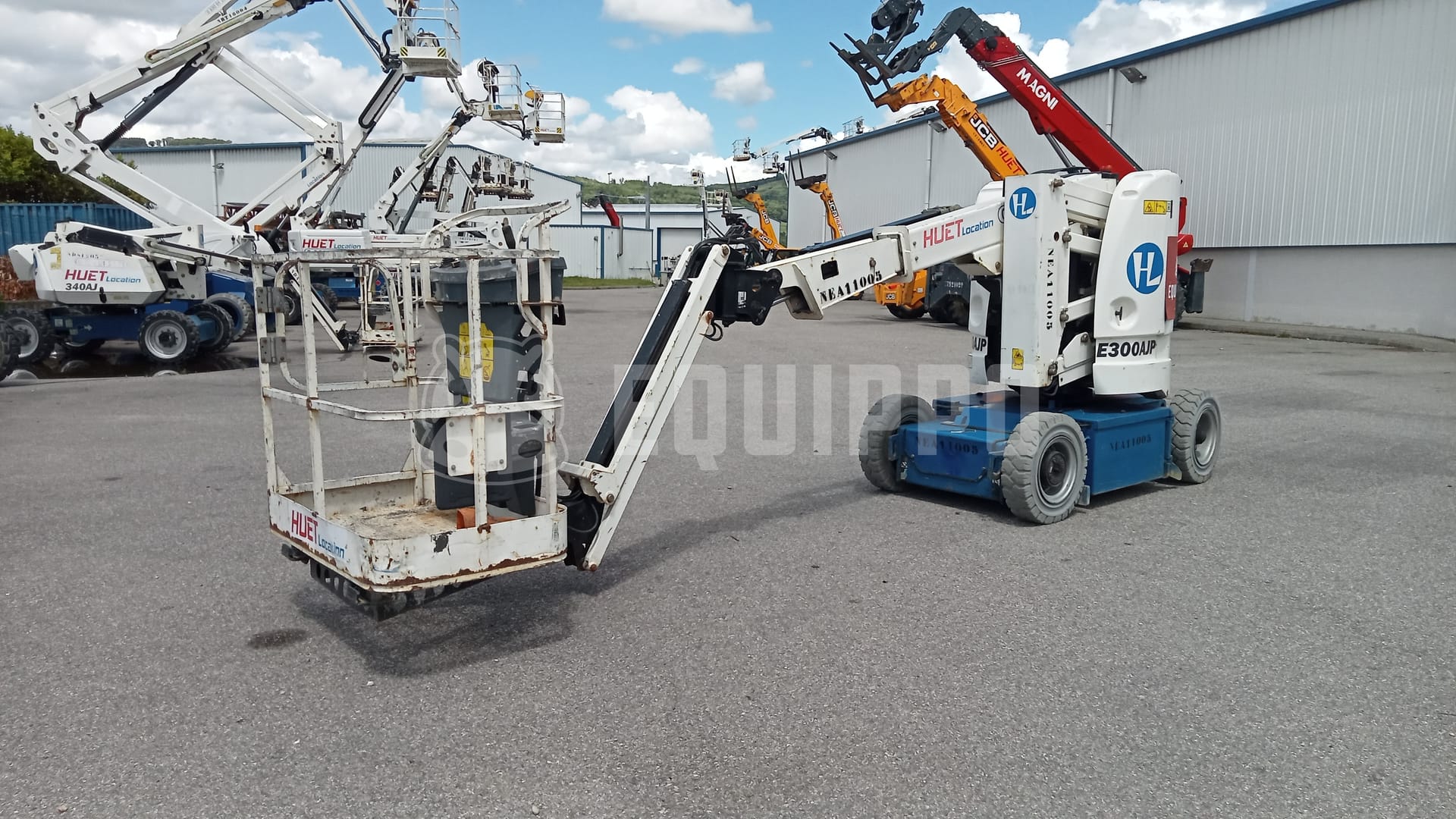 JLG E300AJP (10,97 mètres) - - Nacelle articulée d’Occasion