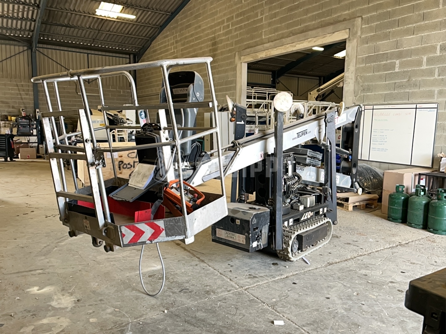 Teupen LEO13GT duo-power (13 meters) - - Used Spider Boom Lift