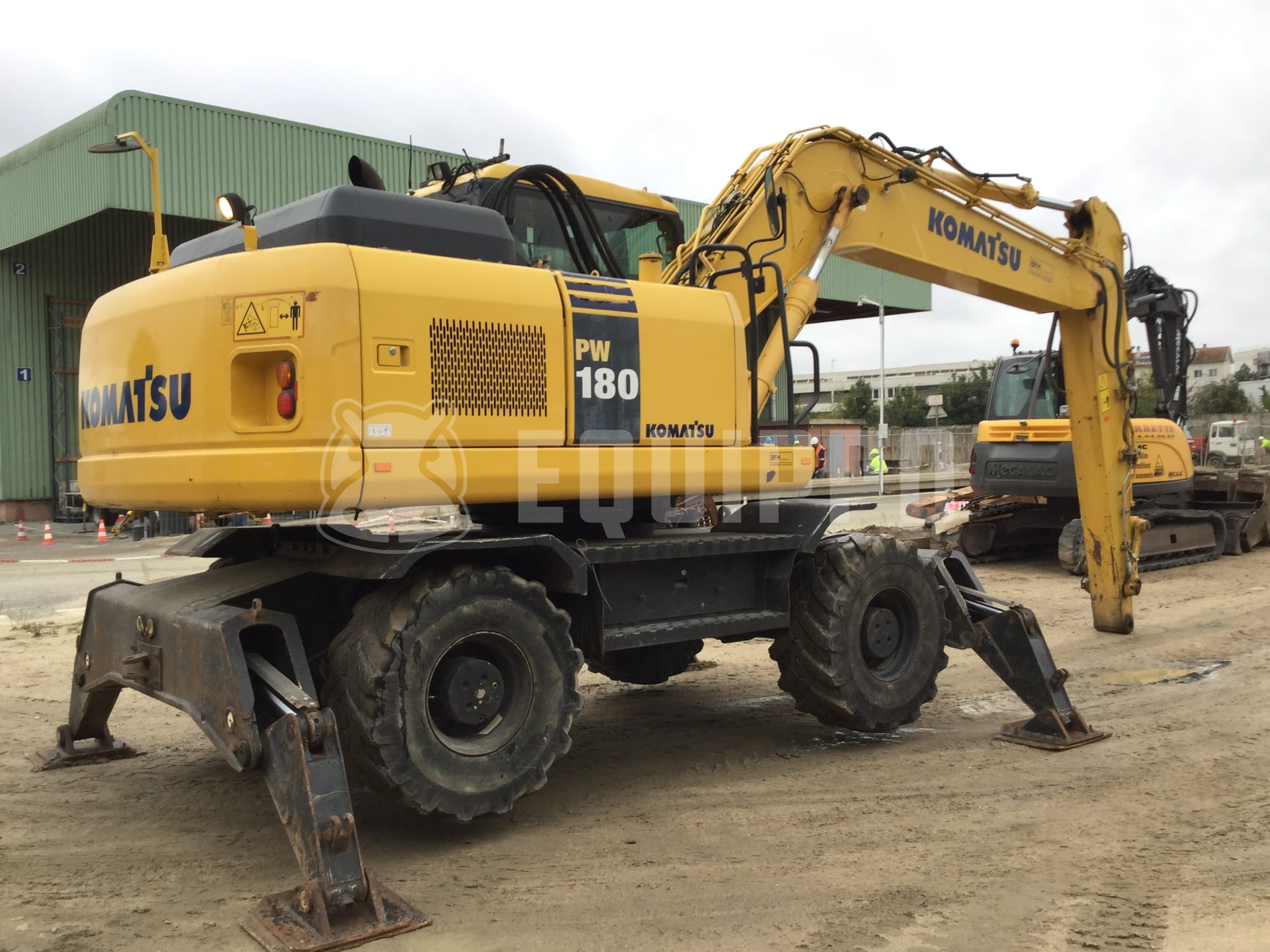 Komatsu PW180-7E0  - - Used Wheeled Excavator