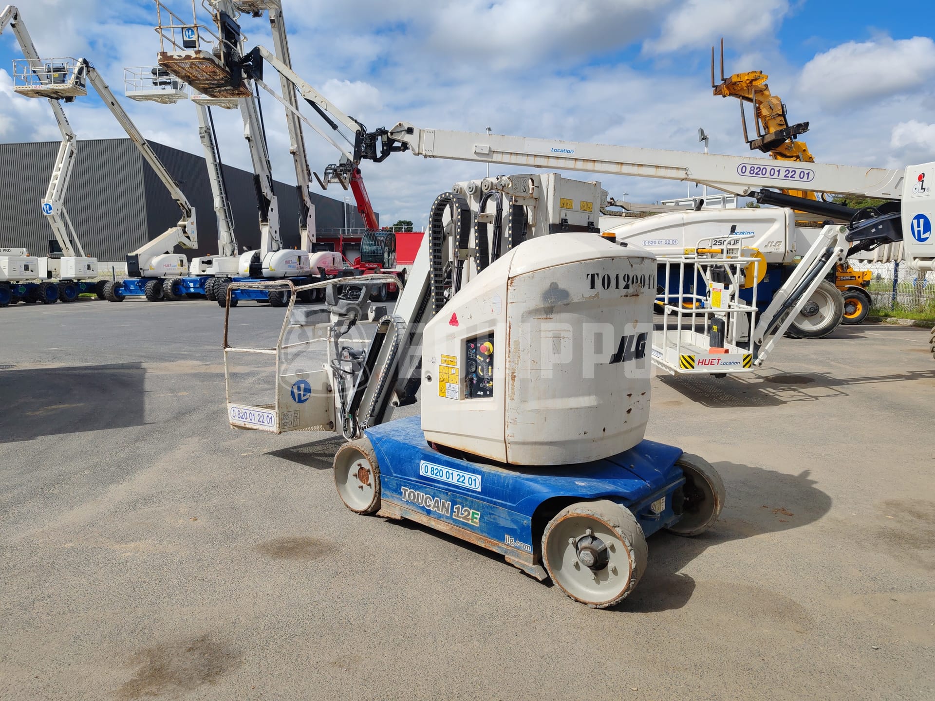 JLG Toucan 12E (11.83 meters) - - Used Vertical Mast Lift