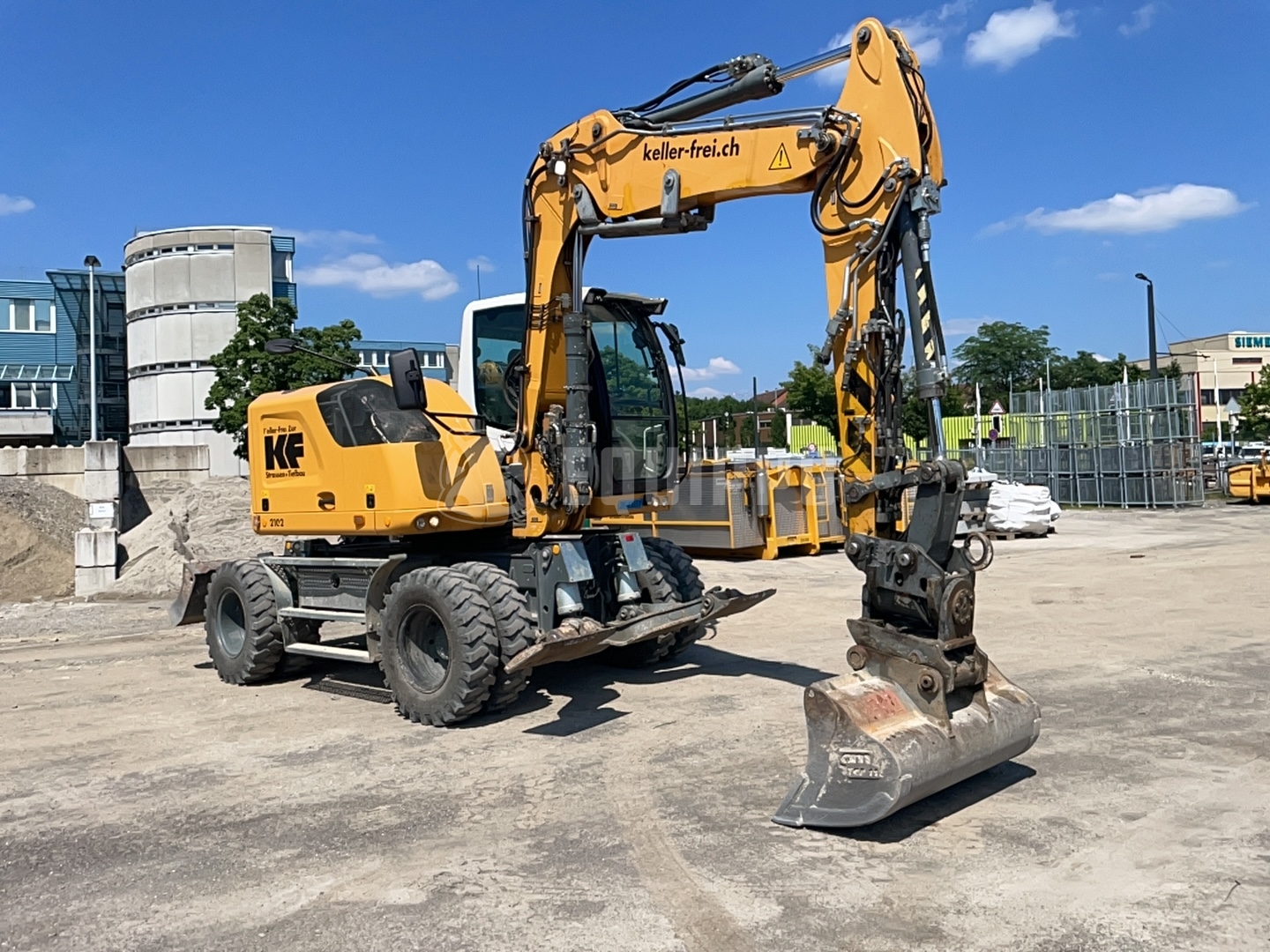 Liebherr A 912 Compact with powertilt quickcoupler and bucket - - Used Wheeled Excavator