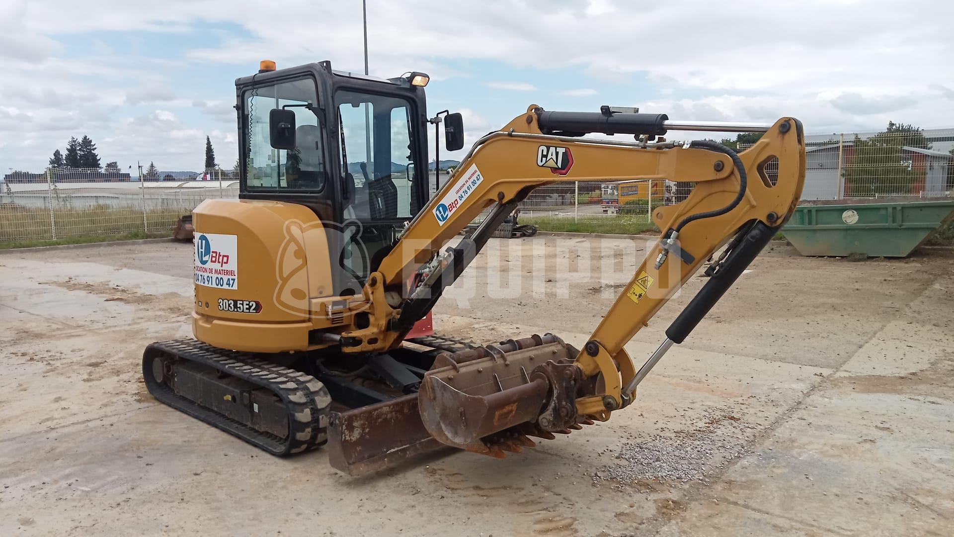 Caterpillar 303.5E2 CR with 3 buckets - - Used Mini Excavator < 7t