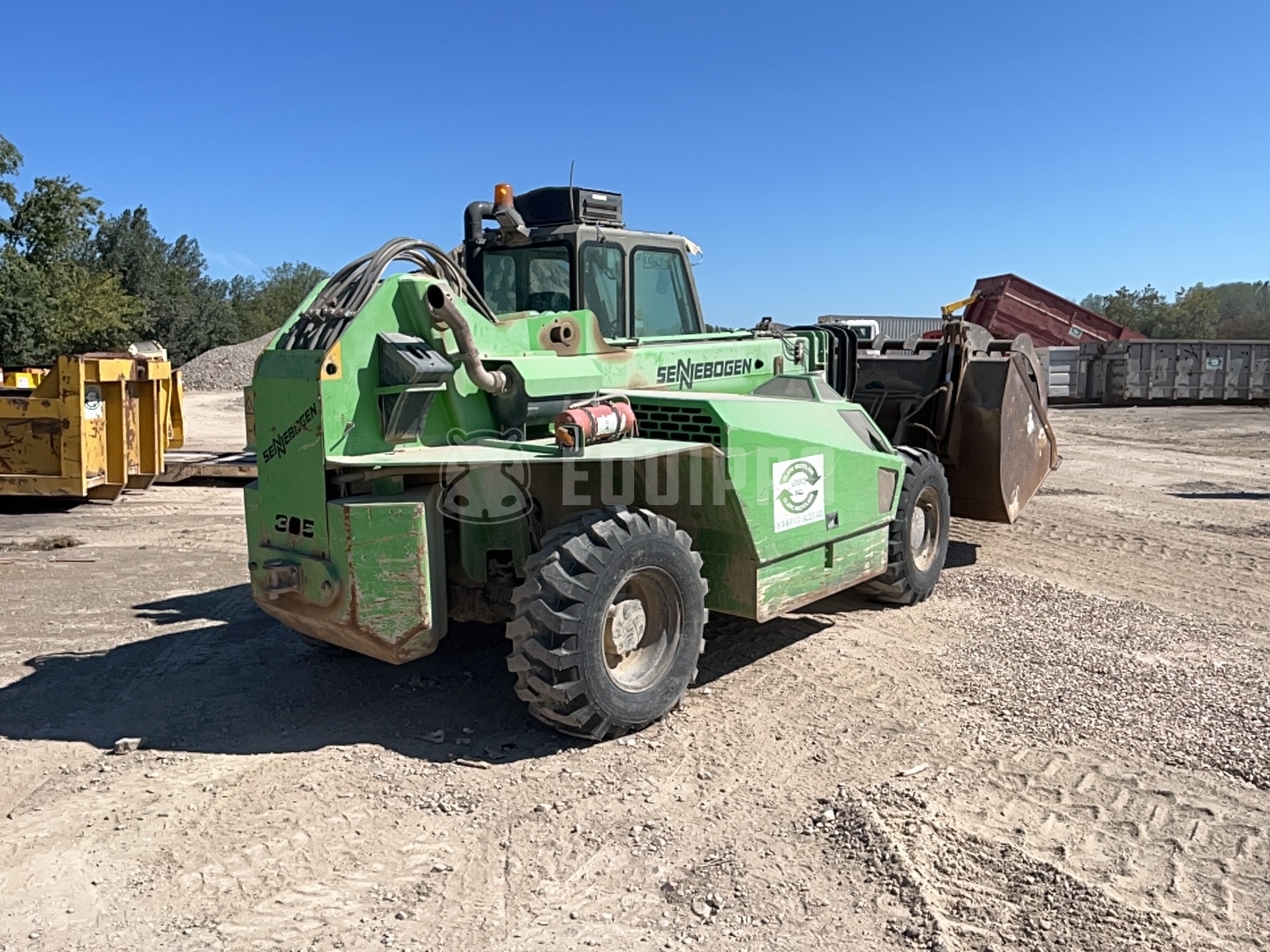 Sennebogen 305 with lift cabin and hold-down shovel - - Used Telescopic Forklift