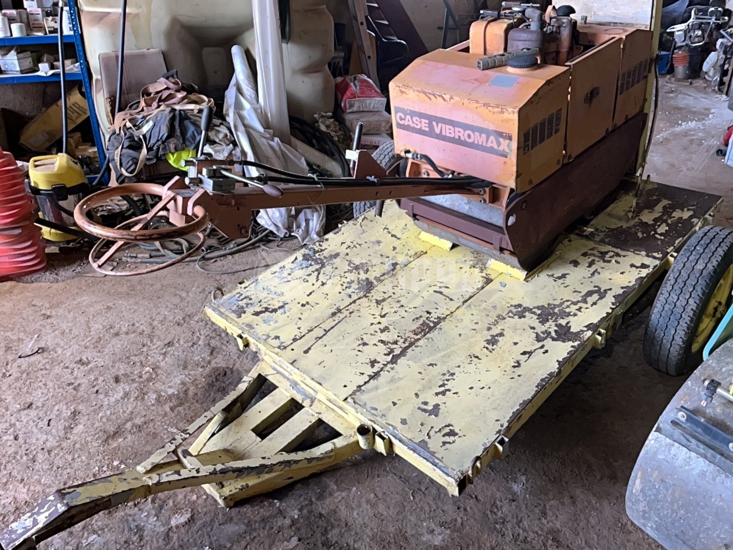 Vibromax W50 met aanhangwagen - - Gebruikte Tandemtrilwals