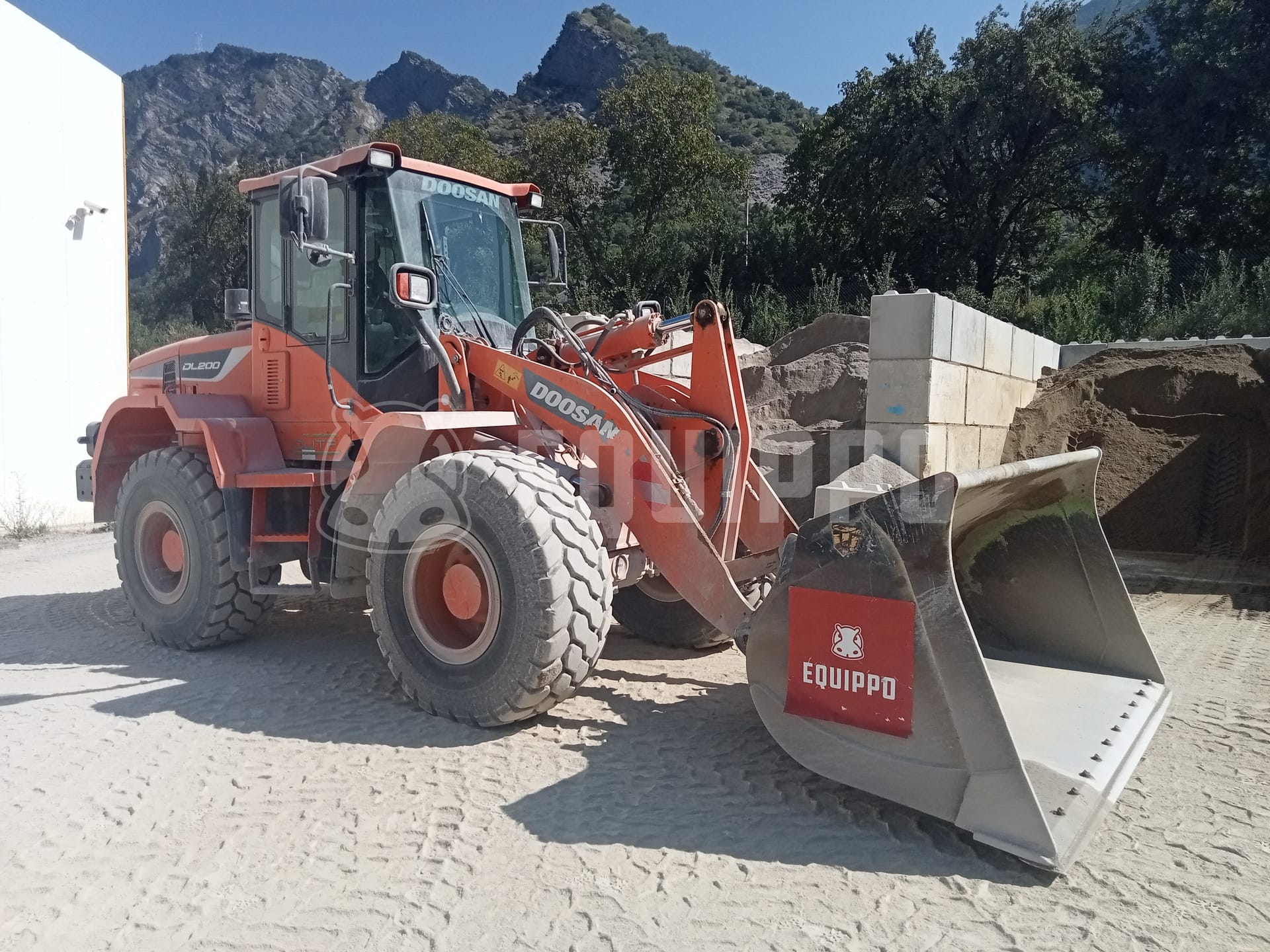 Doosan DL200-5 - - Chargeur sur Pneus d’Occasion