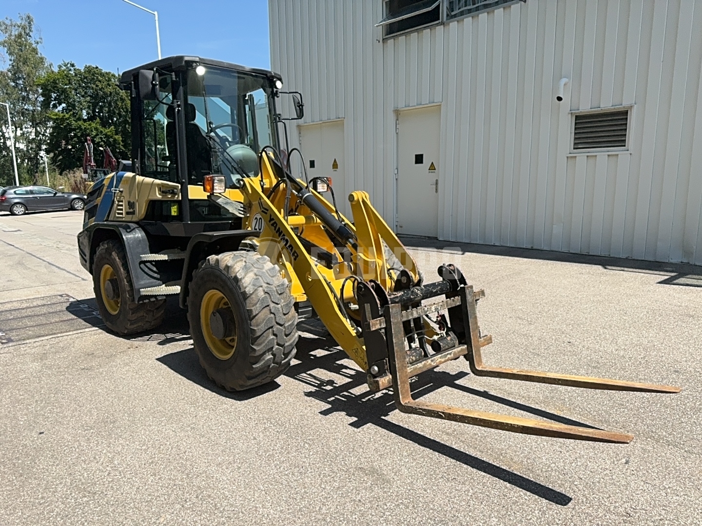 Yanmar V80 met 4-in-1 graafbak en palletvork - - Gebruikte Wiellader