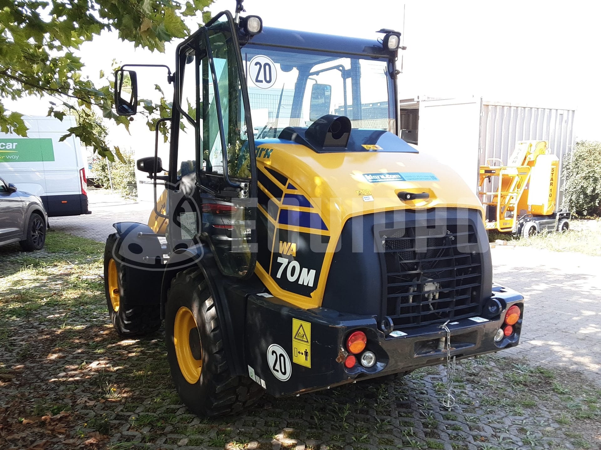 Komatsu WA70M-8E0 met graafbak en palletvork - - Gebruikte Wiellader