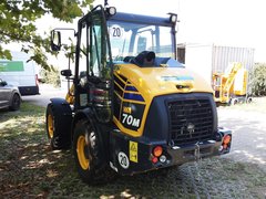 Komatsu WA70M-8E0 avec godet et fourche à palette - - Chargeur sur Pneus d’Occasion