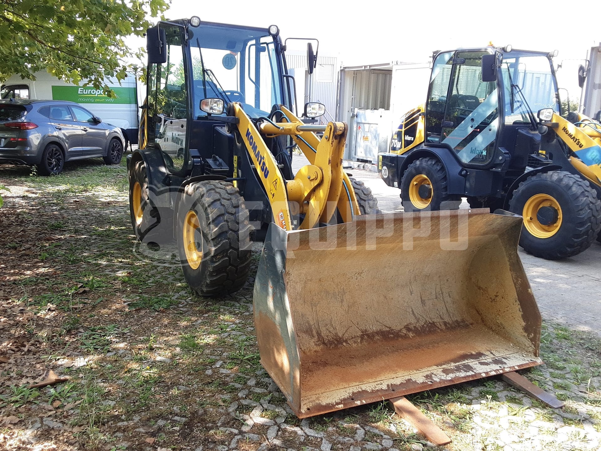 Komatsu WA70M-8E0 with bucket and palletfork - - Used Wheel Loader