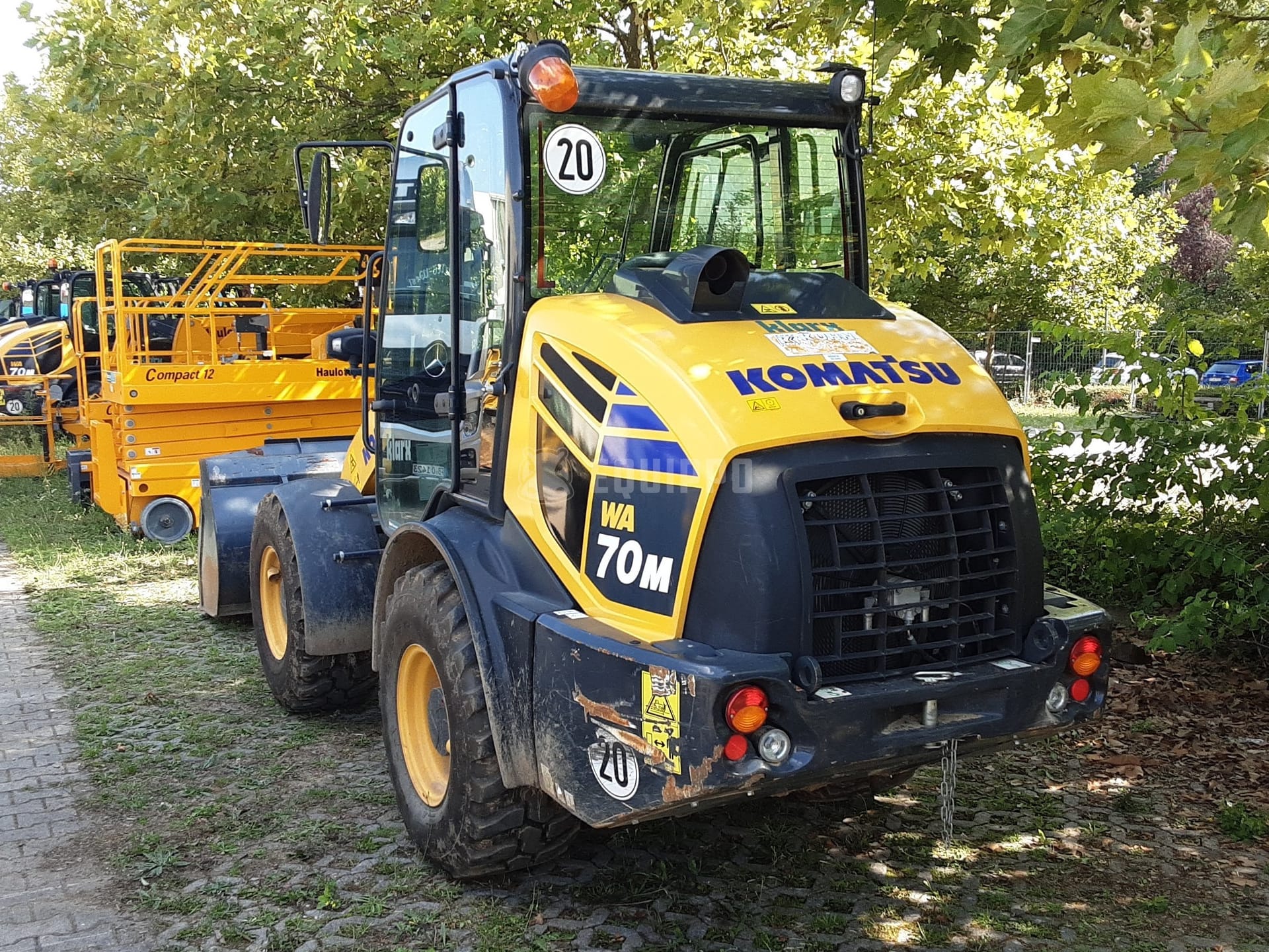 Komatsu WA70M-8E0 with bucket and palletfork - - Used Wheel Loader