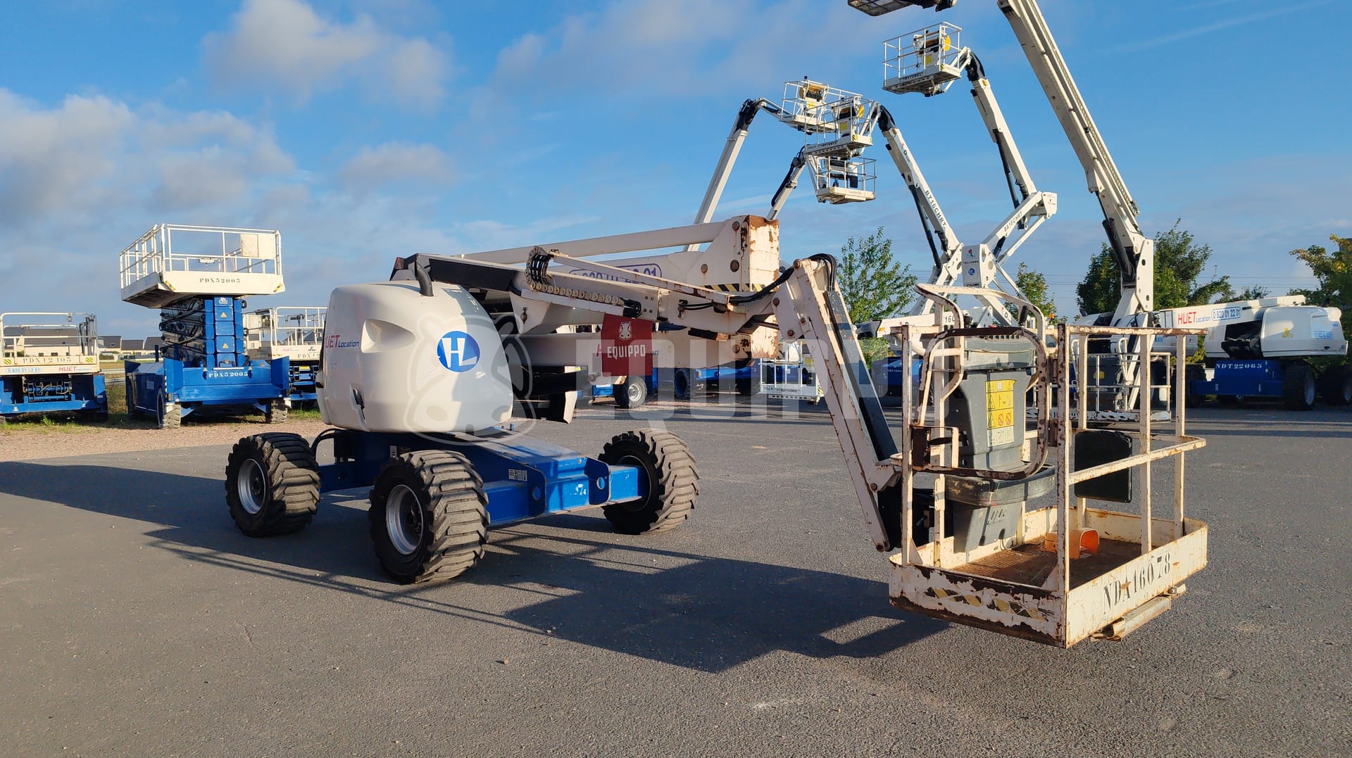 JLG 450AJ (15,77 meters) - - Used Articulated Boom Lift