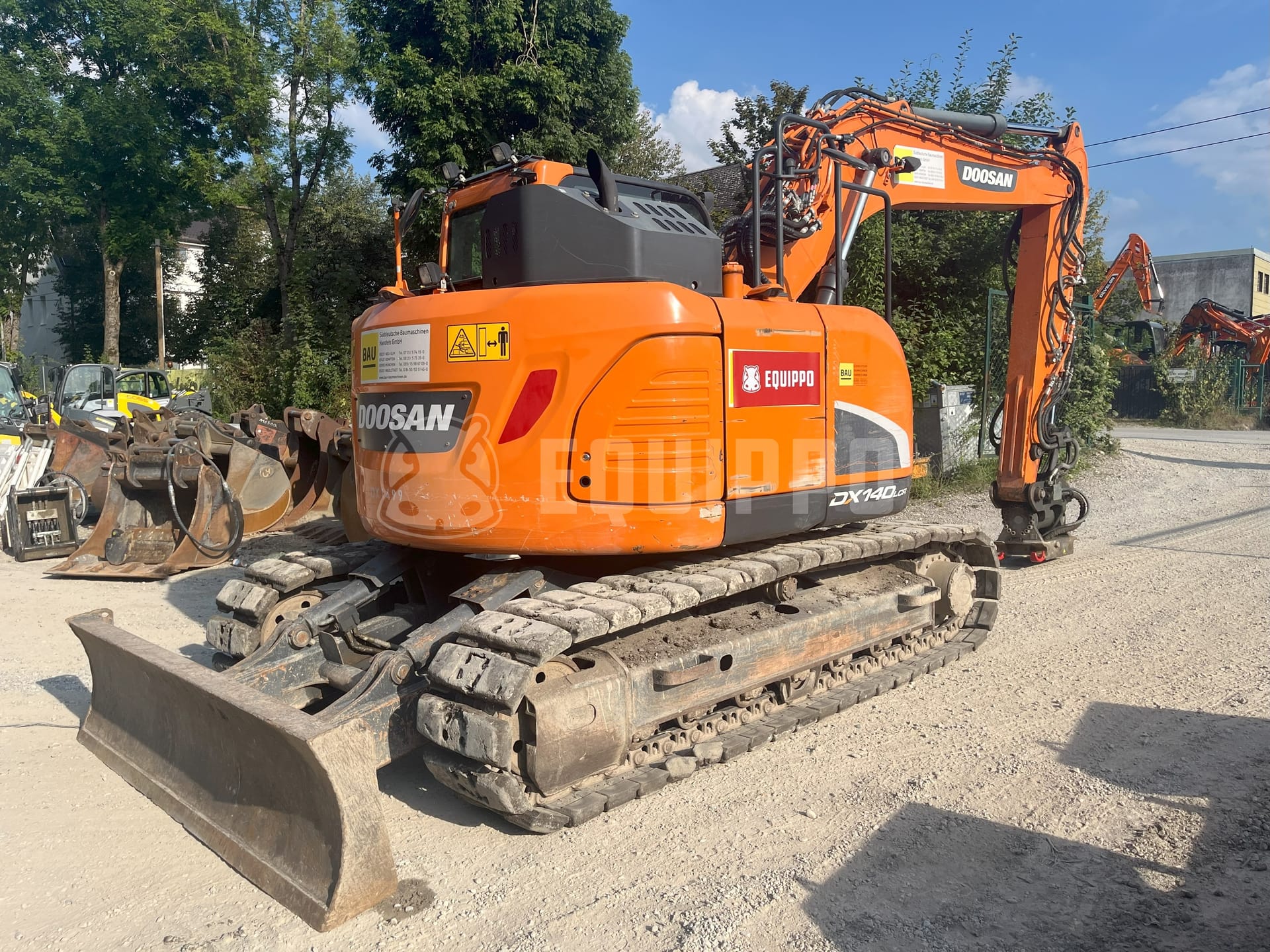 Doosan DX140LCR-5 with PowerTilt OQ65 quickcoupler (without bucket) - - Used Tracked Excavator