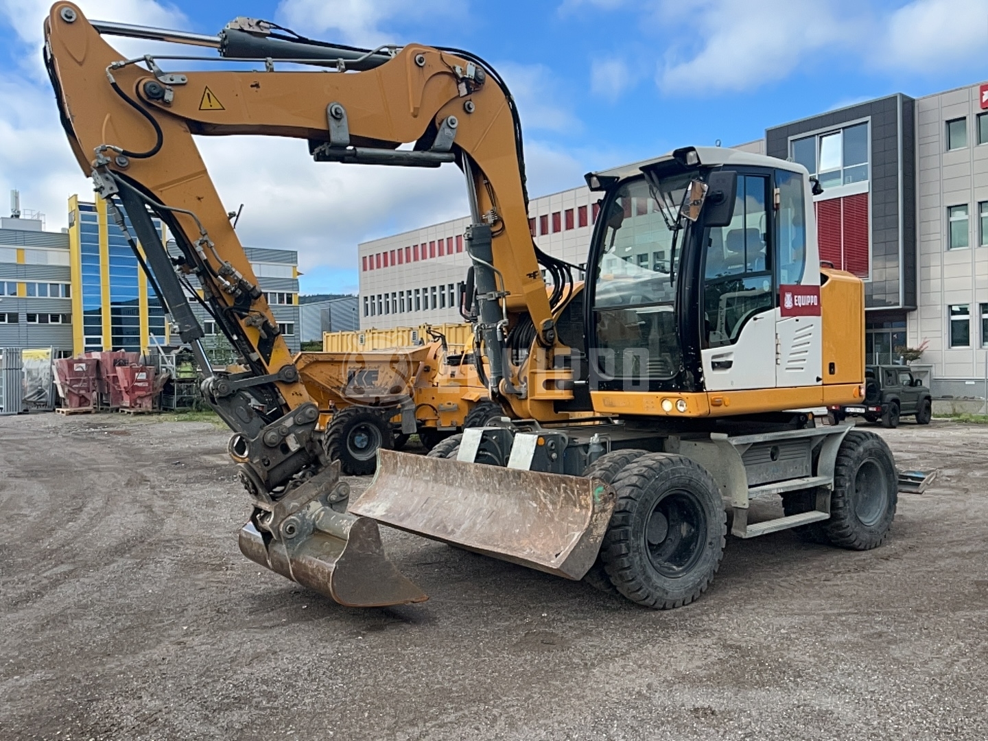 Liebherr A 912 Compact with SWA-33 powertilt quickcoupler and bucket - - Used Wheeled Excavator
