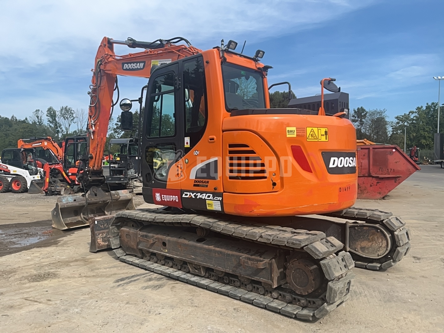 Doosan DX140LCR-5 with Lehnhoff SW10-3 quickcoupler (without bucket) - - Used Tracked Excavator