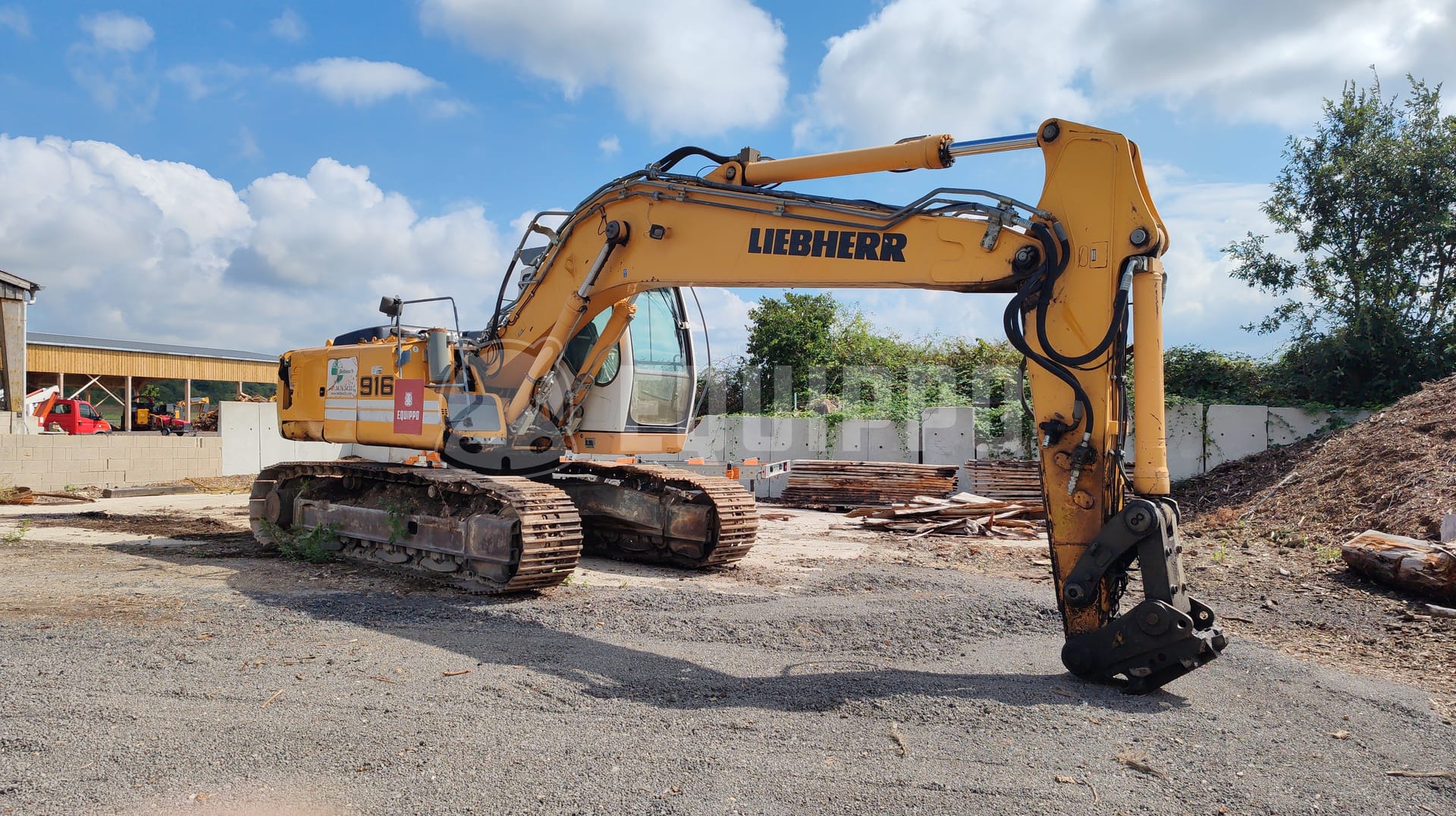 Liebherr R916 LC with 2 buckets - - Used Tracked Excavator