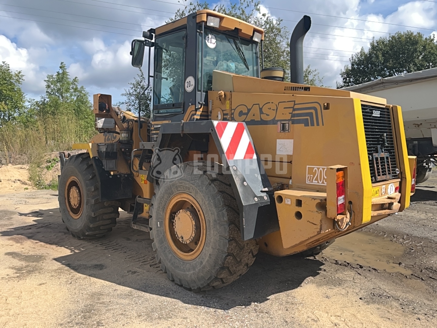 Case 721 C with bucket and palletfork - - Used Wheel Loader