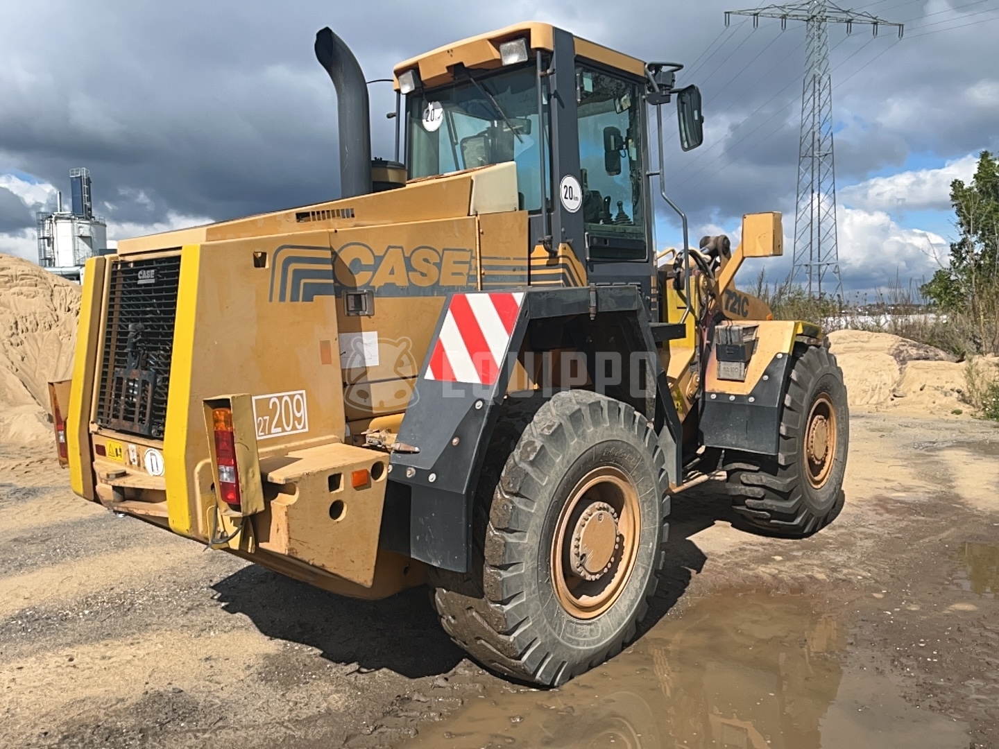 Case 721 C with bucket and palletfork - - Used Wheel Loader