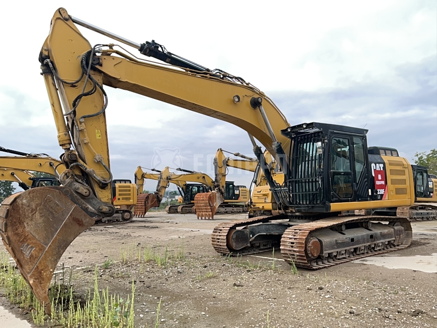 Caterpillar 330FLN with OQ-80 quickcoupler and bucket - - Used Tracked Excavator
