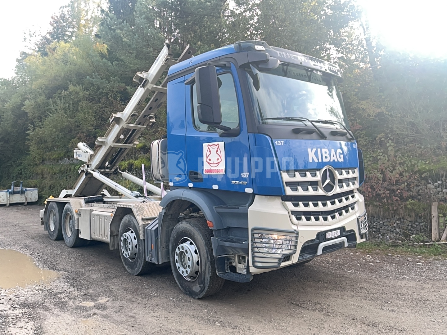Mercedes-Benz Actros 3243 with 20ft container system - - Used Roll Off-Tipper Truck