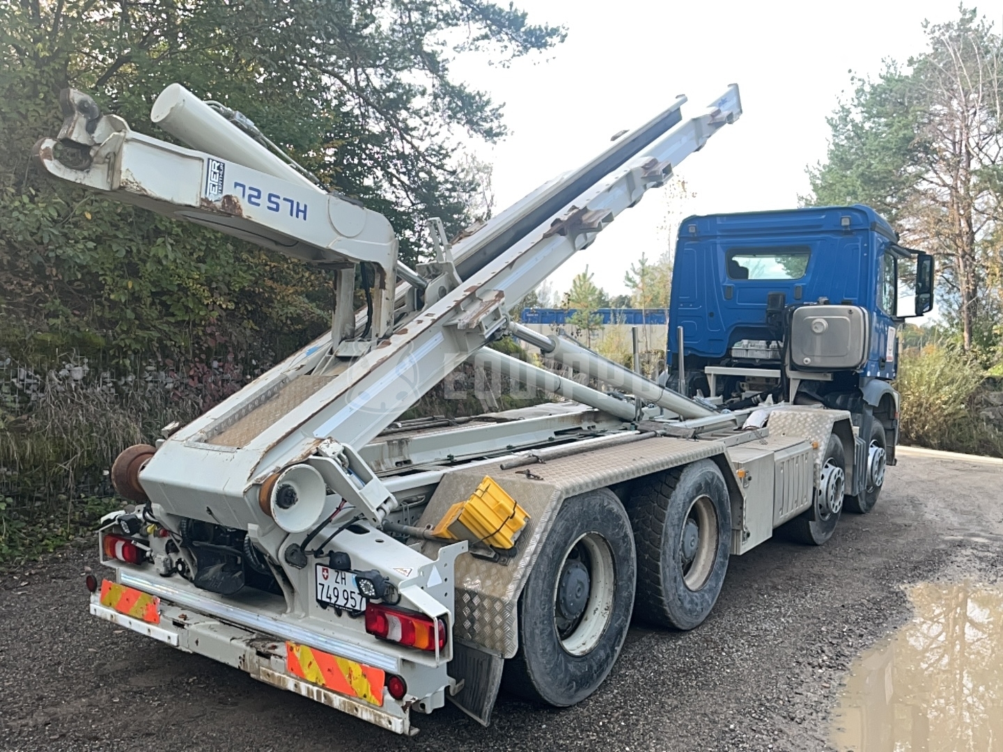 Mercedes-Benz Actros 3243 with 20ft container system - - Used Roll Off-Tipper Truck